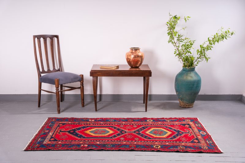 Vintage Farahan Red And Blue Persian Rug 1.9 Sqm - Image 4