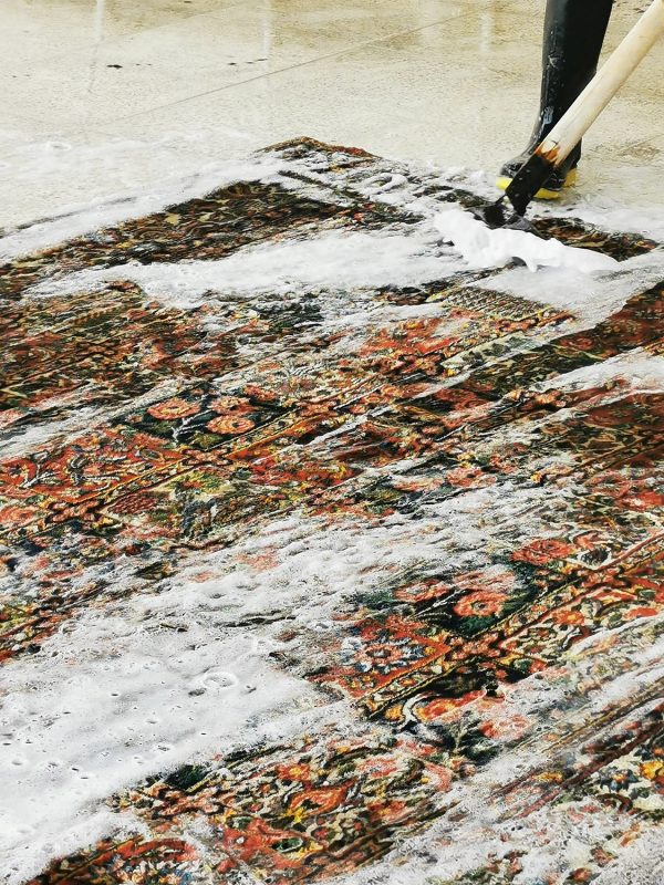 Clean and maintain Persian Rugs
