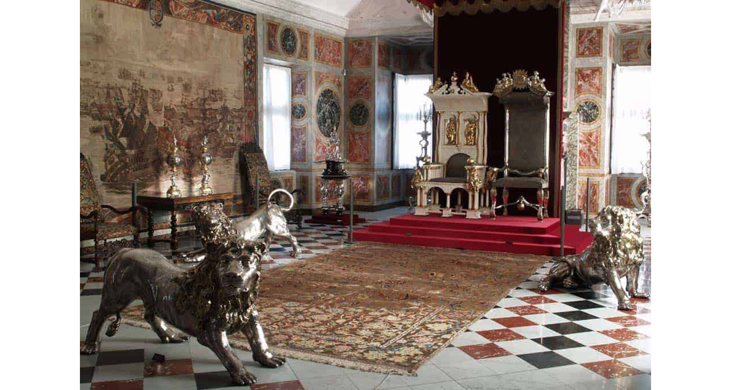 The Enduring Allure Of Persian Rugs: A Brief Look Into Their Significance In The Western World 15 Persian Coronation Carpet.