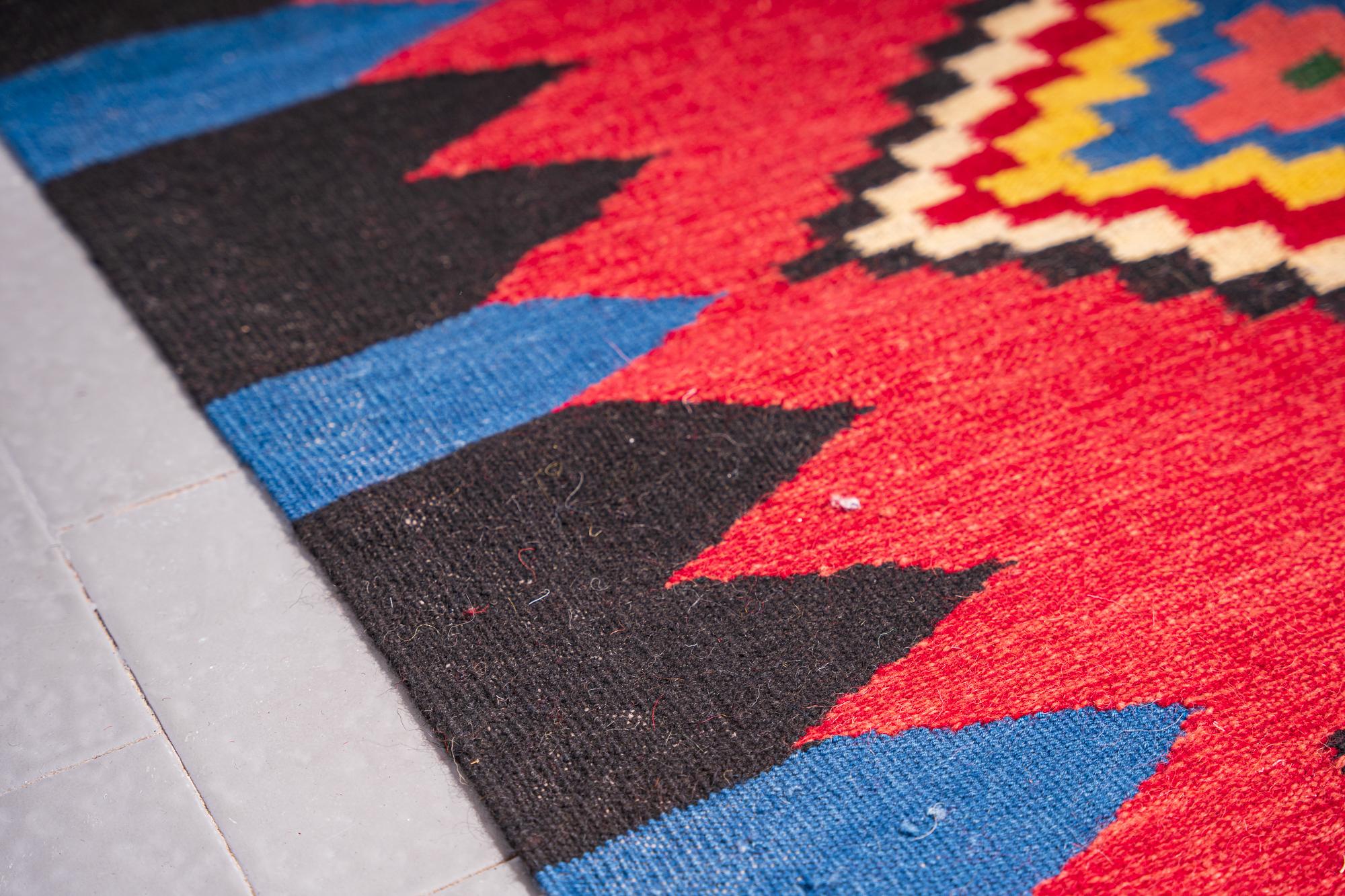 Red Field Kamu Kilim