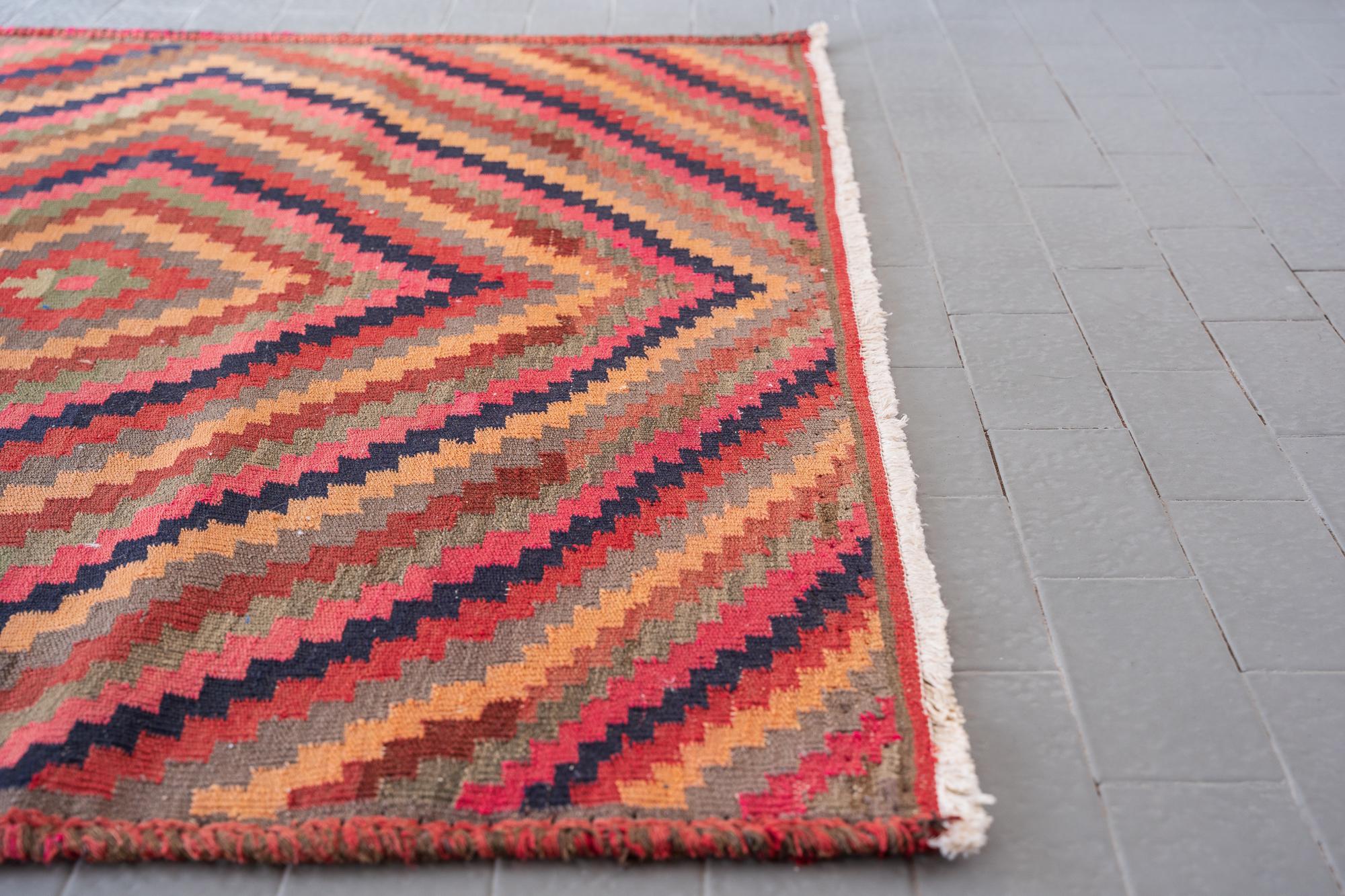 Vintage Sirjan Oval Toranj Kilim 5