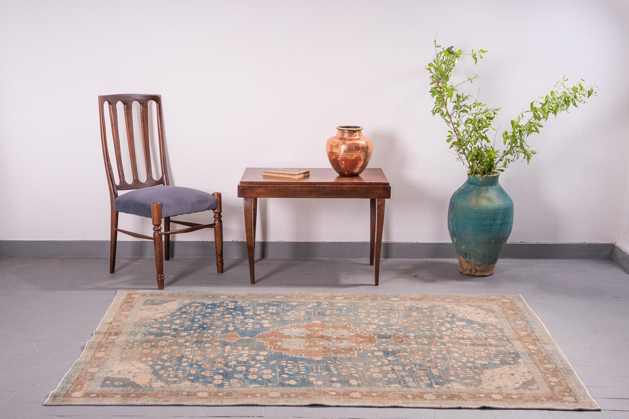 Zajan Toranj Persian Rug