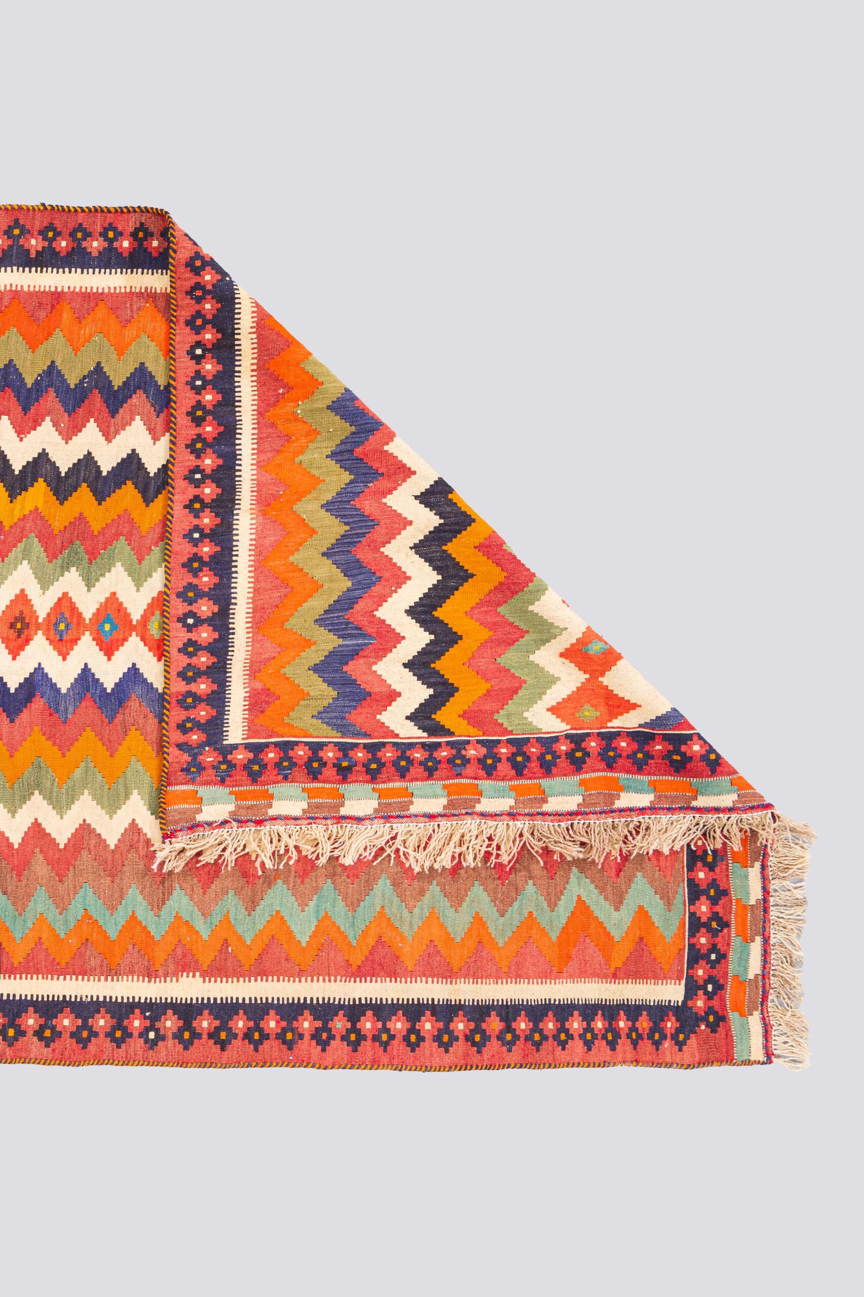 Vintage Qashqai Wave Persian Kilim Rug