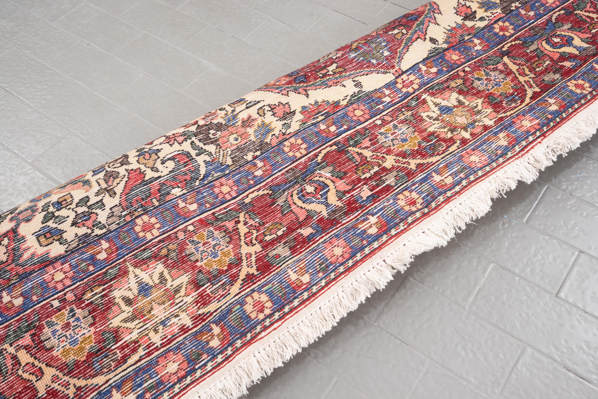 Vintage Bakhtiari floral Carpet