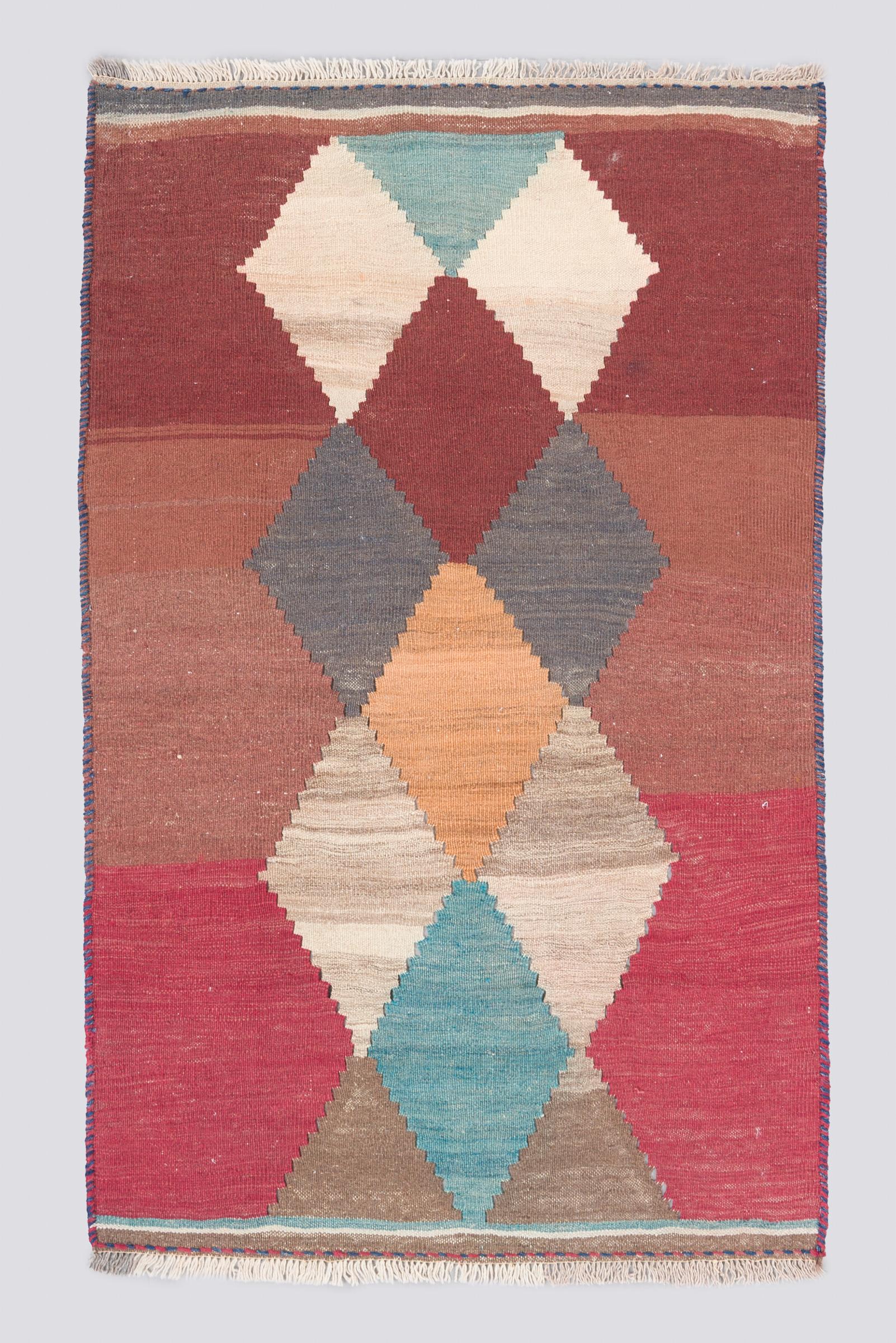 Vintage Toranj Firuz Abad Kilim