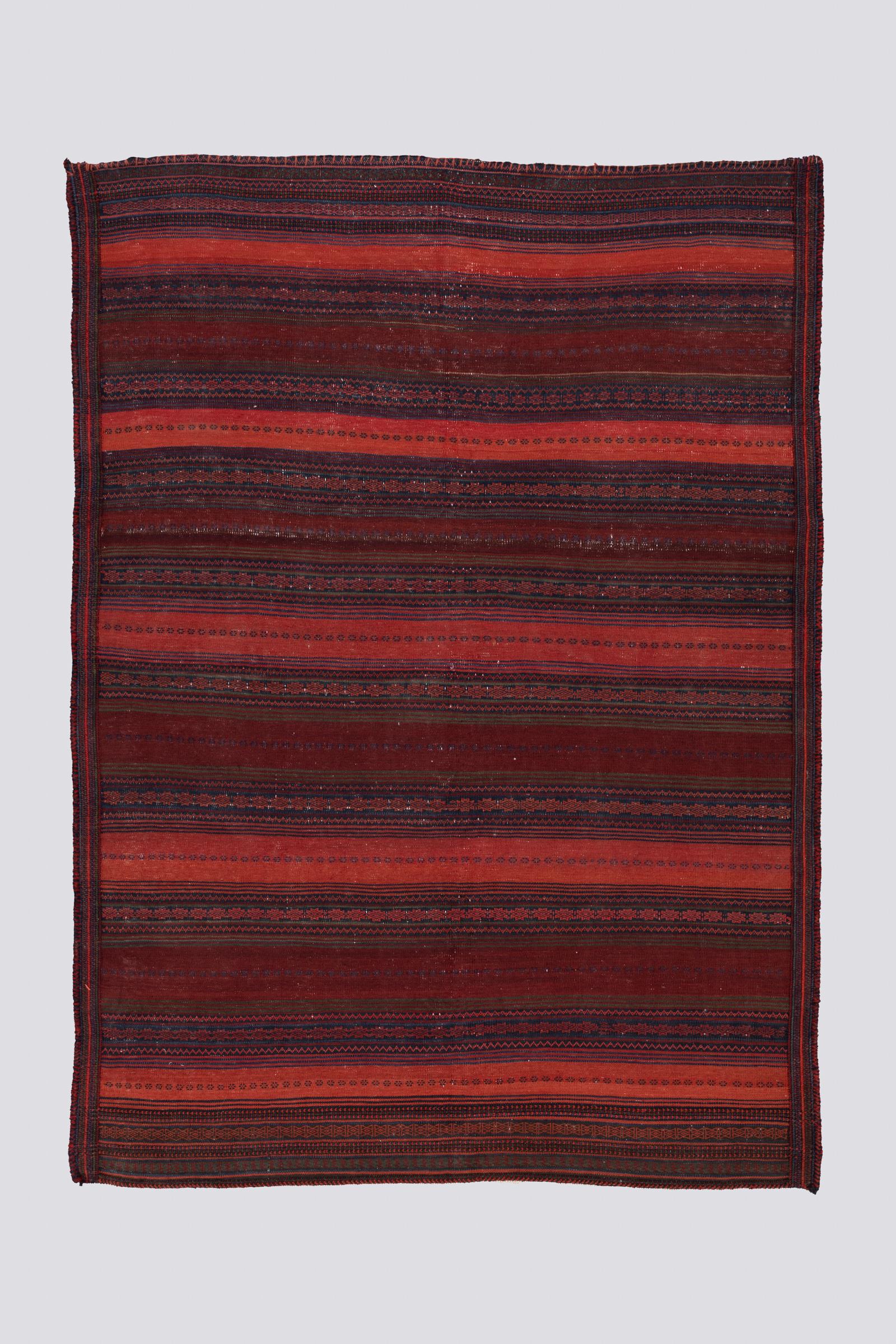 Antique Jabal Barezi Kilim