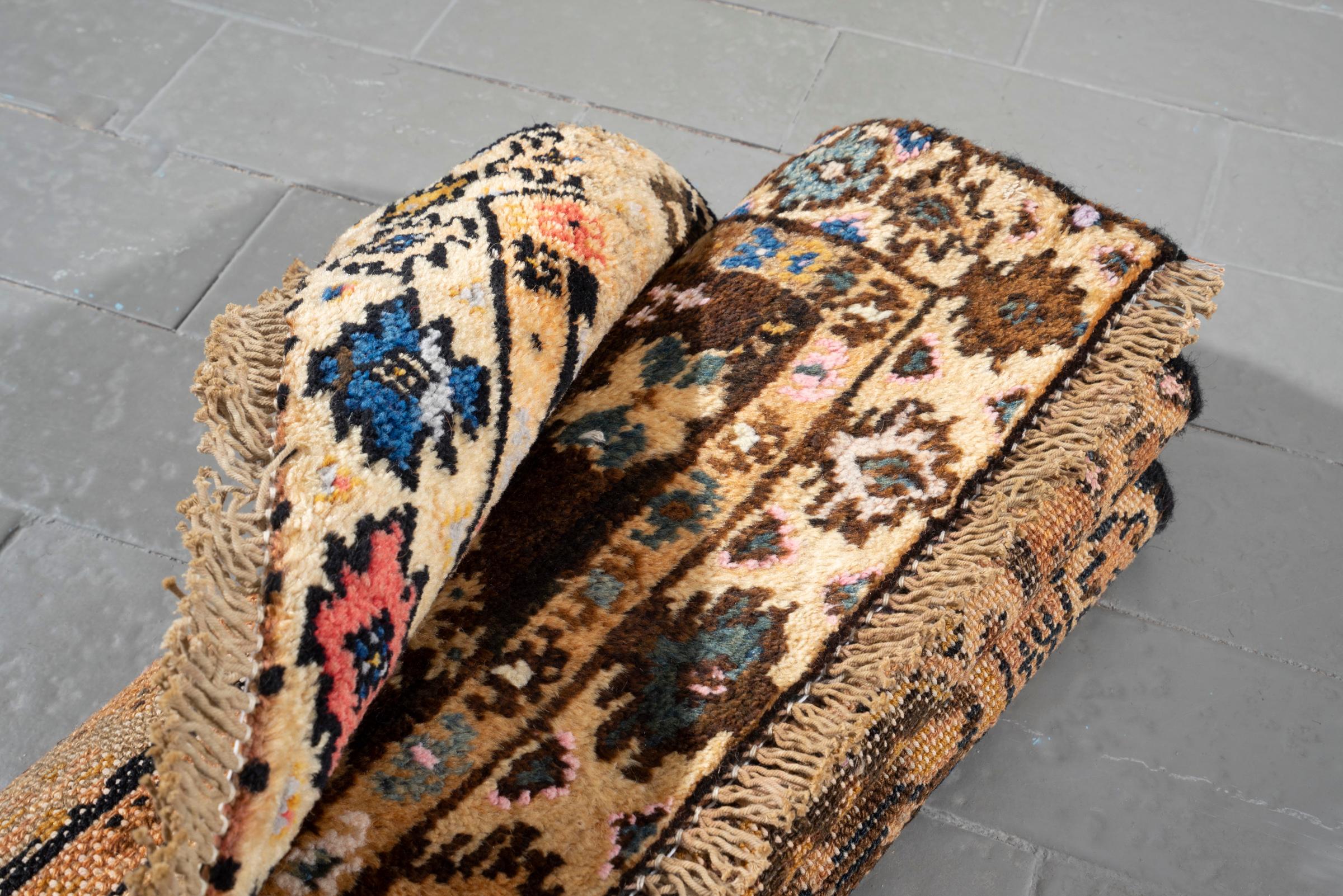 Vintage Bakhtiari cream Lattice Persian Rug