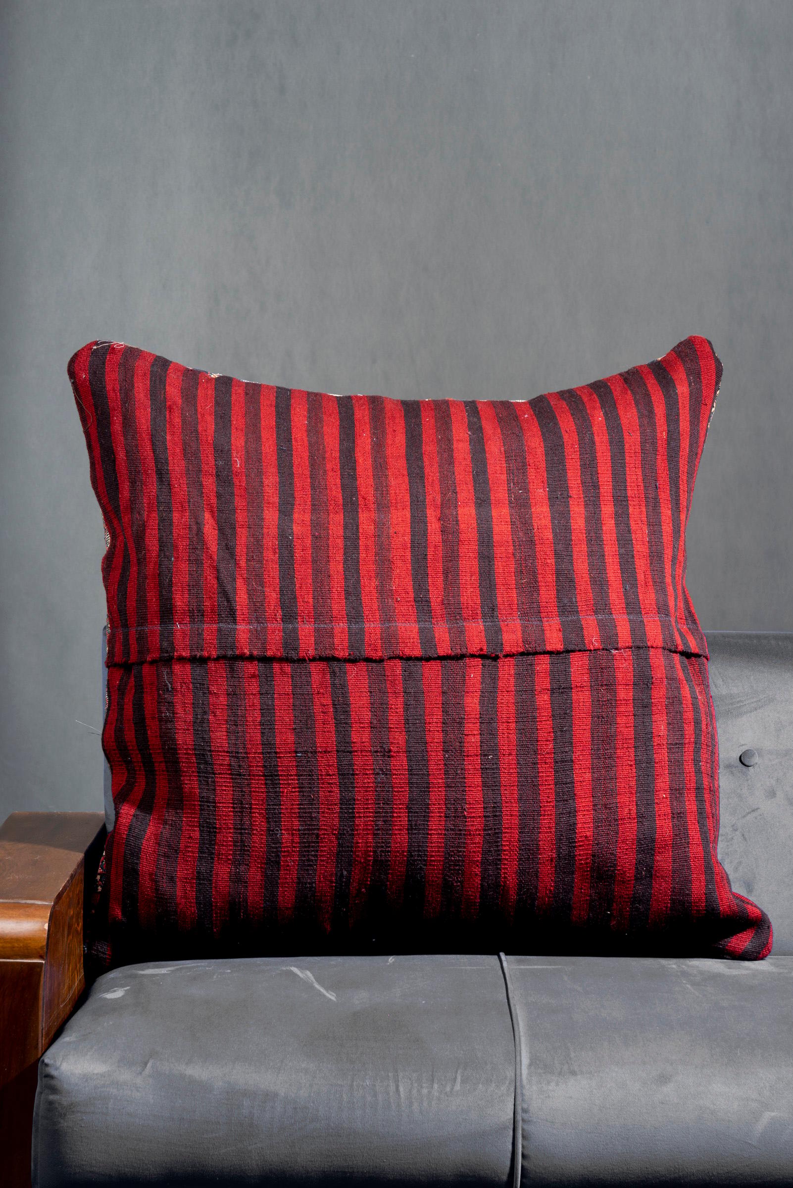 Large SeKale Carpet Cushion