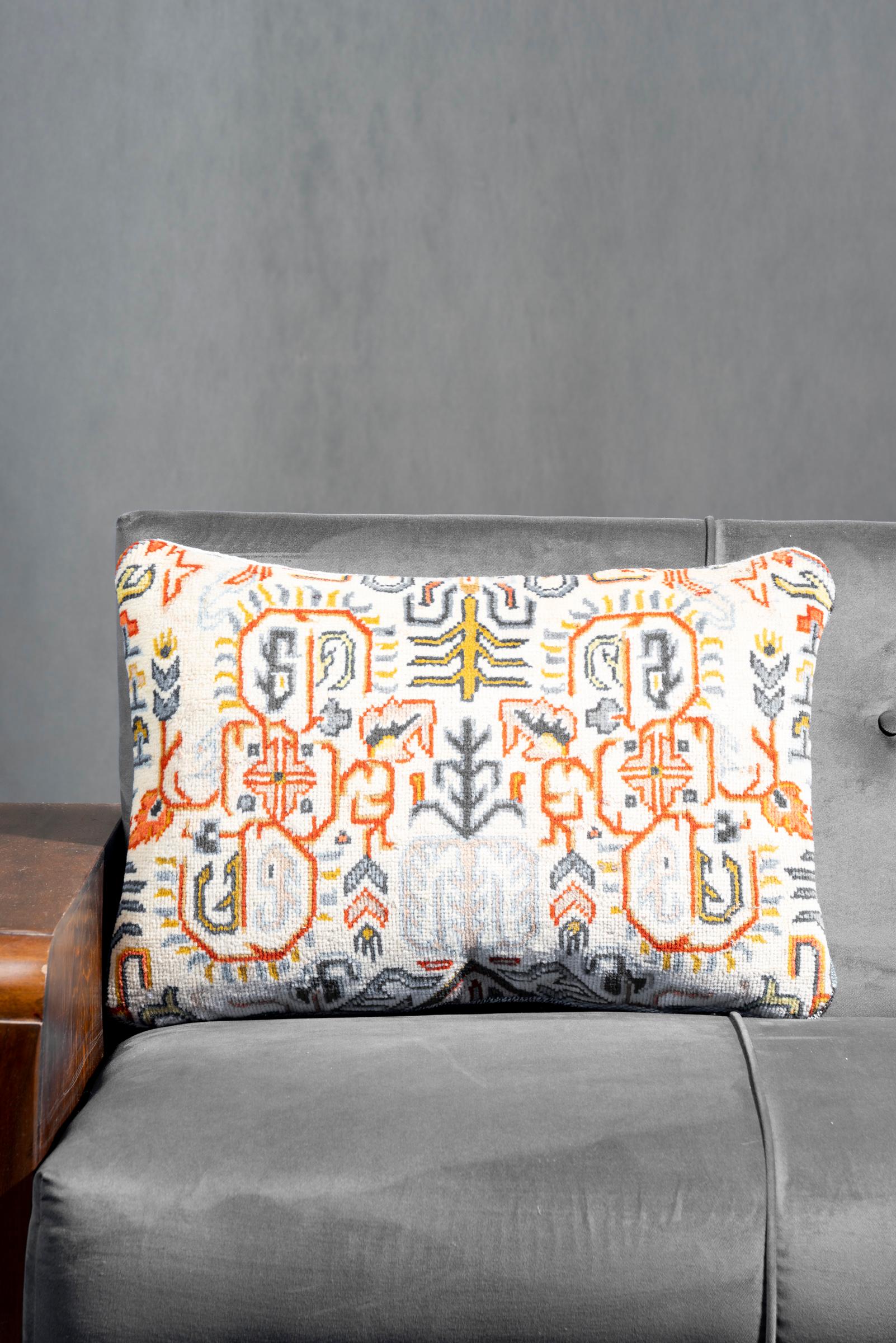 Najafabad Carpet Cushion