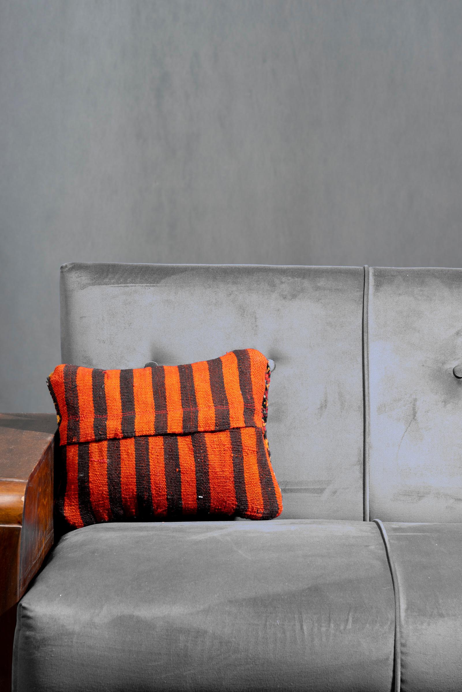 Small Dehaj Carpet Cushion