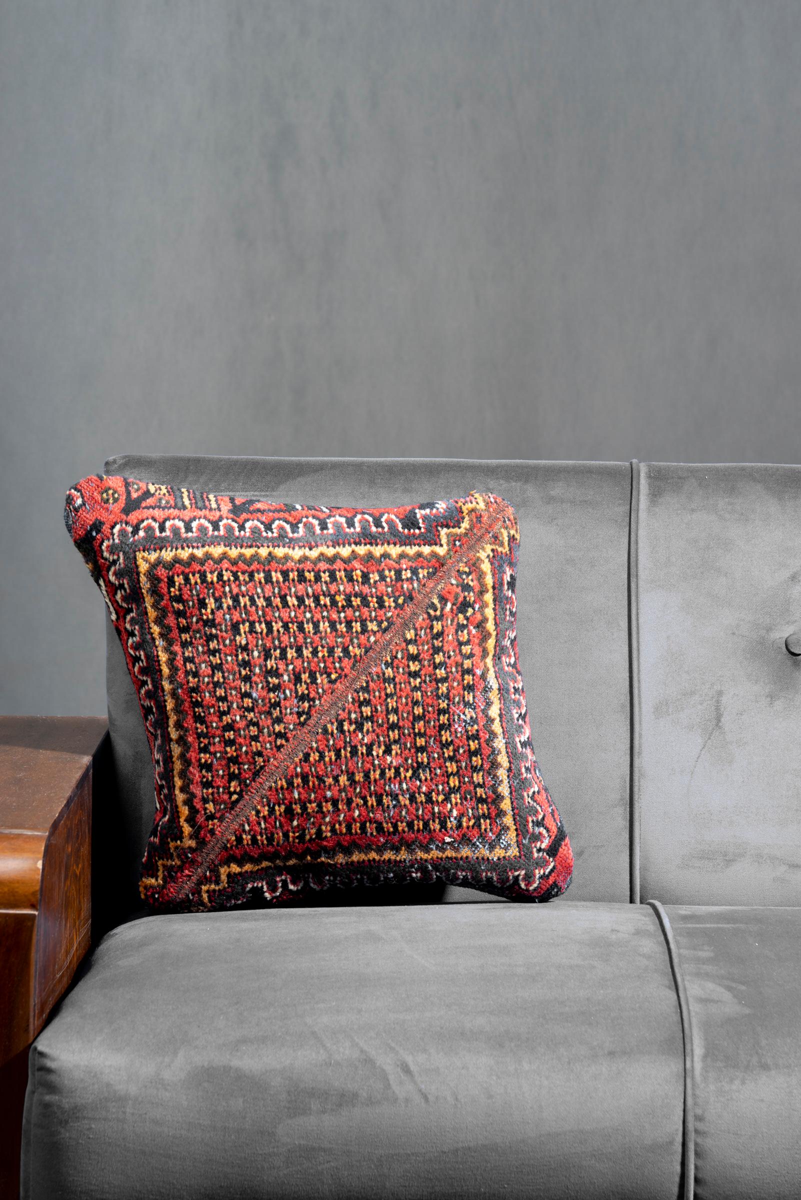 Diamond Dehaj Carpet Cushion