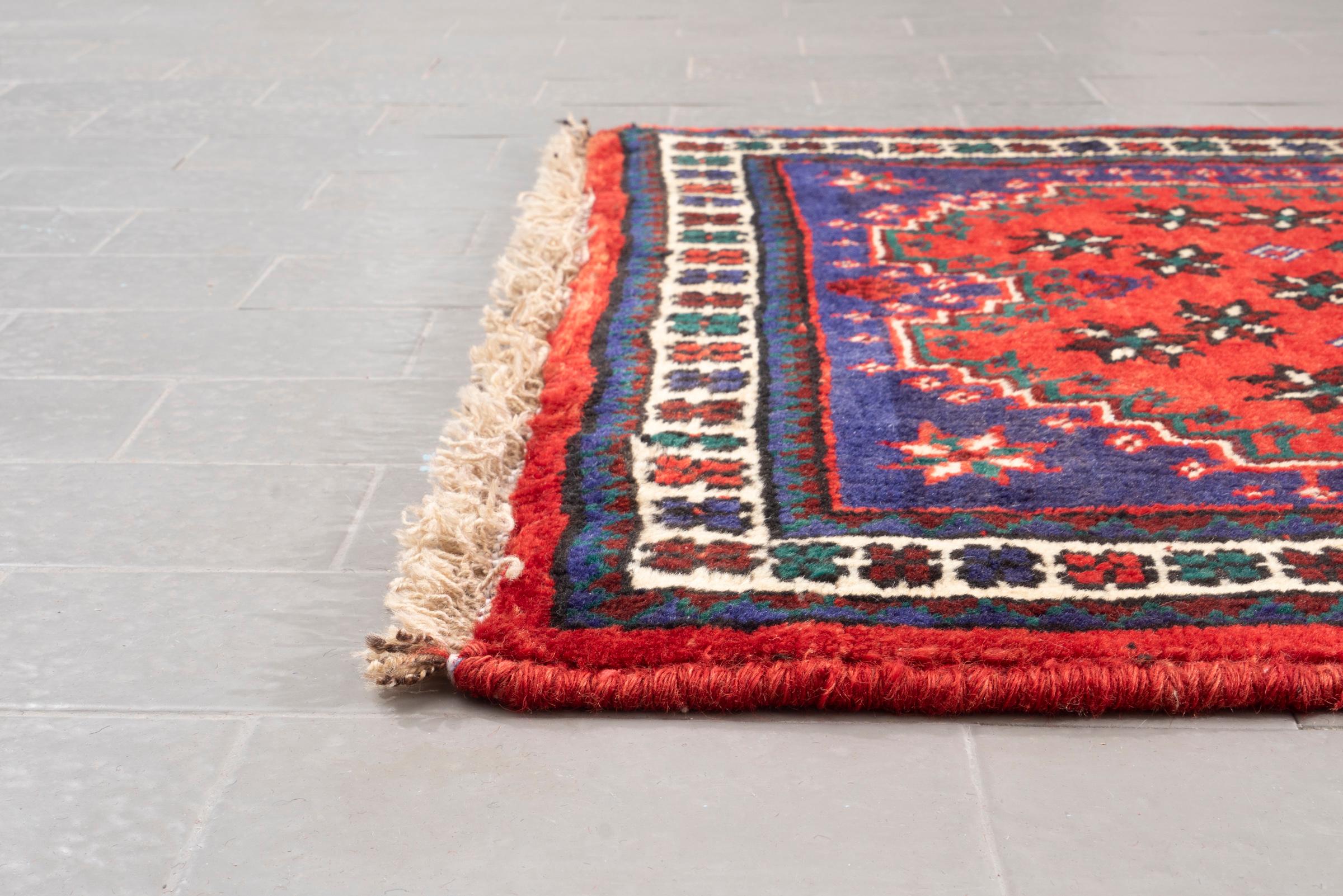 Vintage Qashqai Howz Persian Runner Rug