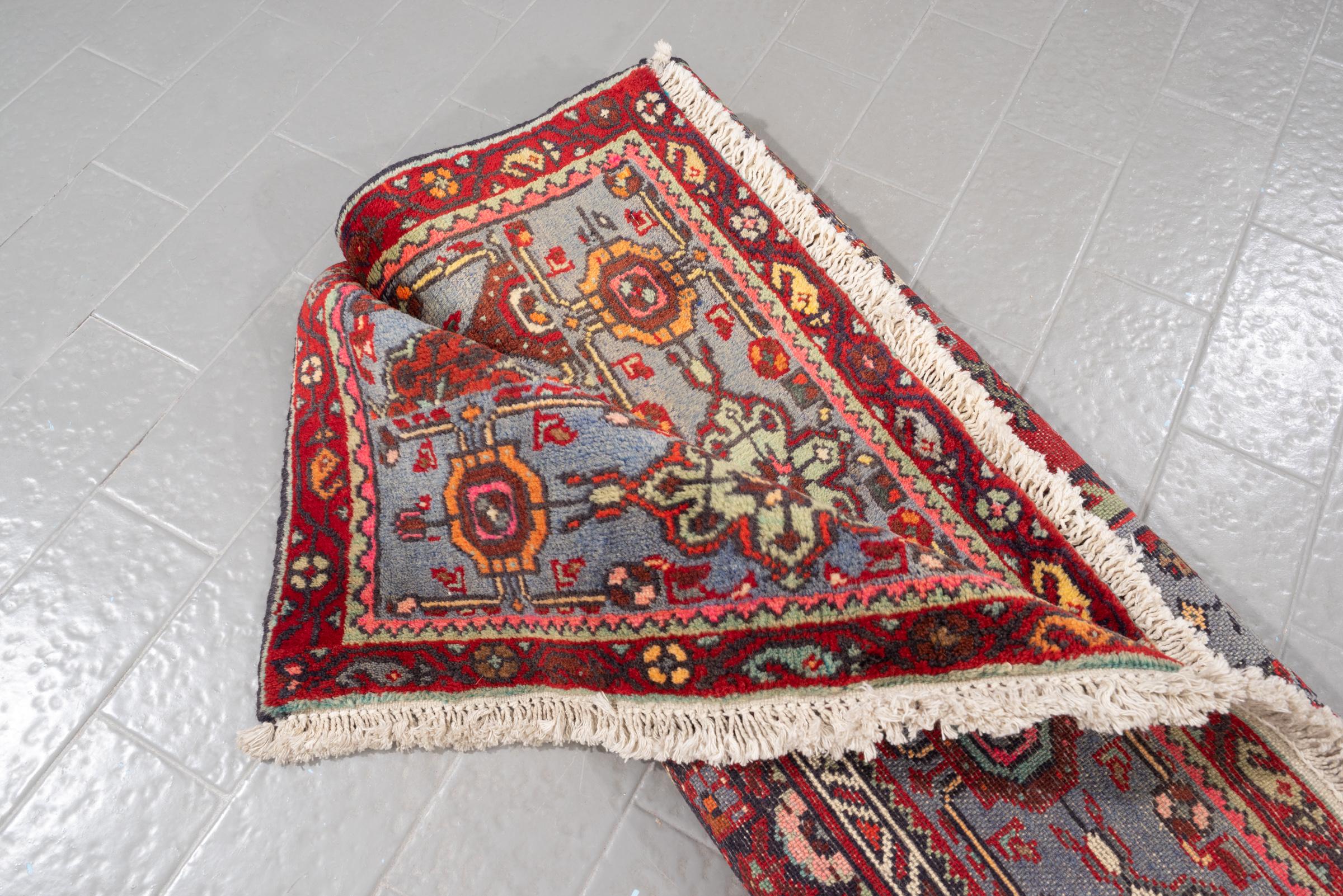 Vintage Zanjan Khamse Lachak Toranj Persian Rug 2