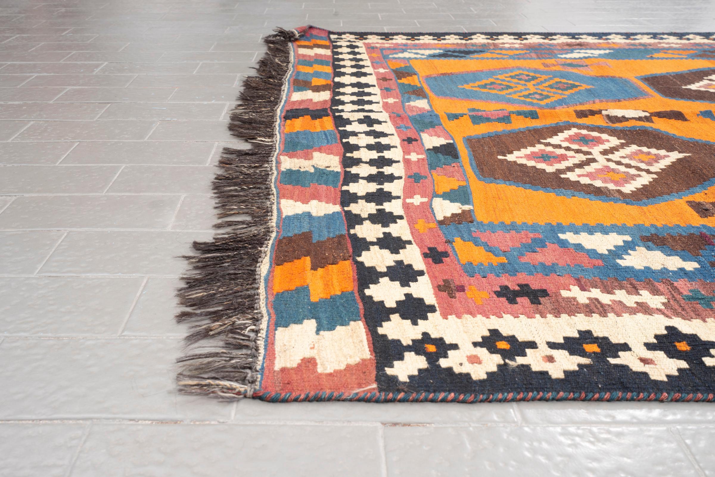 Vitnage Qashqai Alvan Persian Kilim Rug