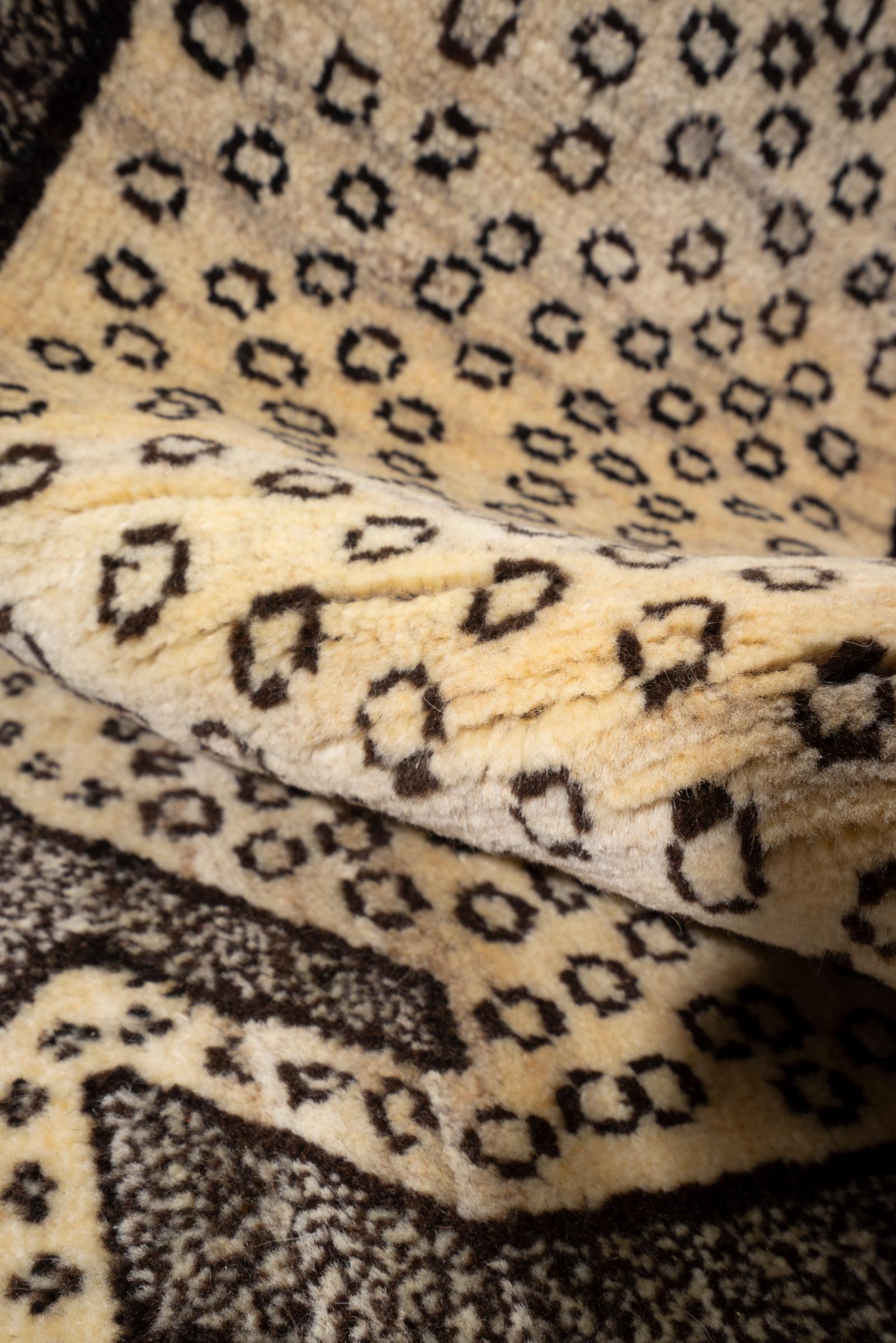 New Weave Qashqai Stone Lion (Shir Sangi) Persian Gabbeh Rug