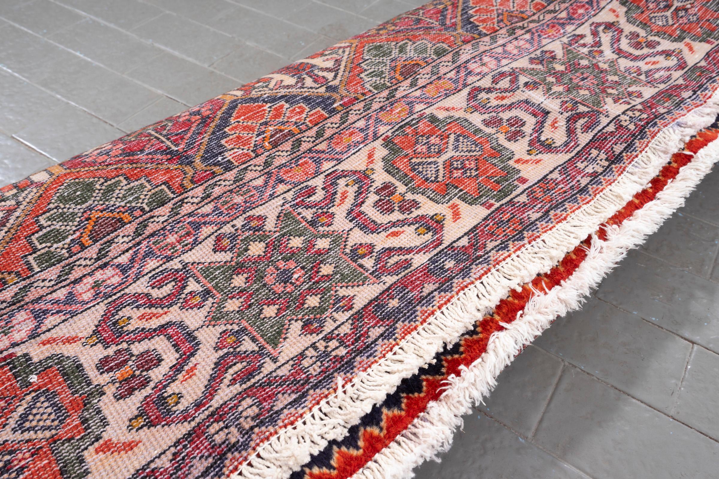 Vintage Fine Bakhtiari Lattices Persian Rug