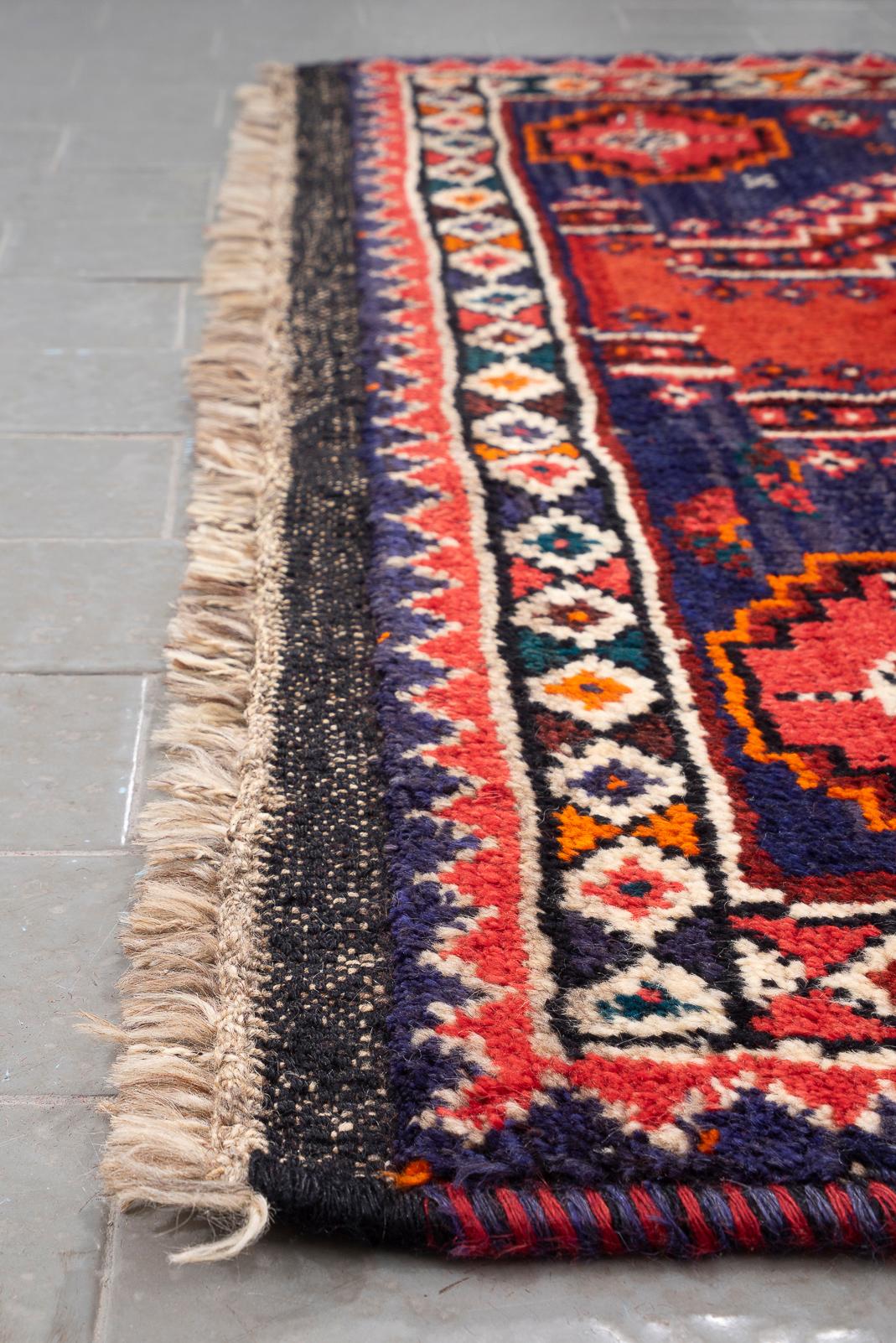 Vintage Unused Qashqai Ronas Persian Rug