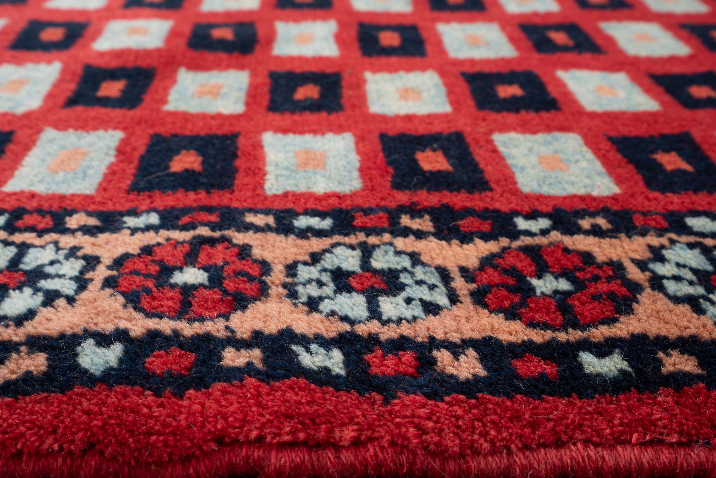 Contemporary Zanjan Squares Persian Rug