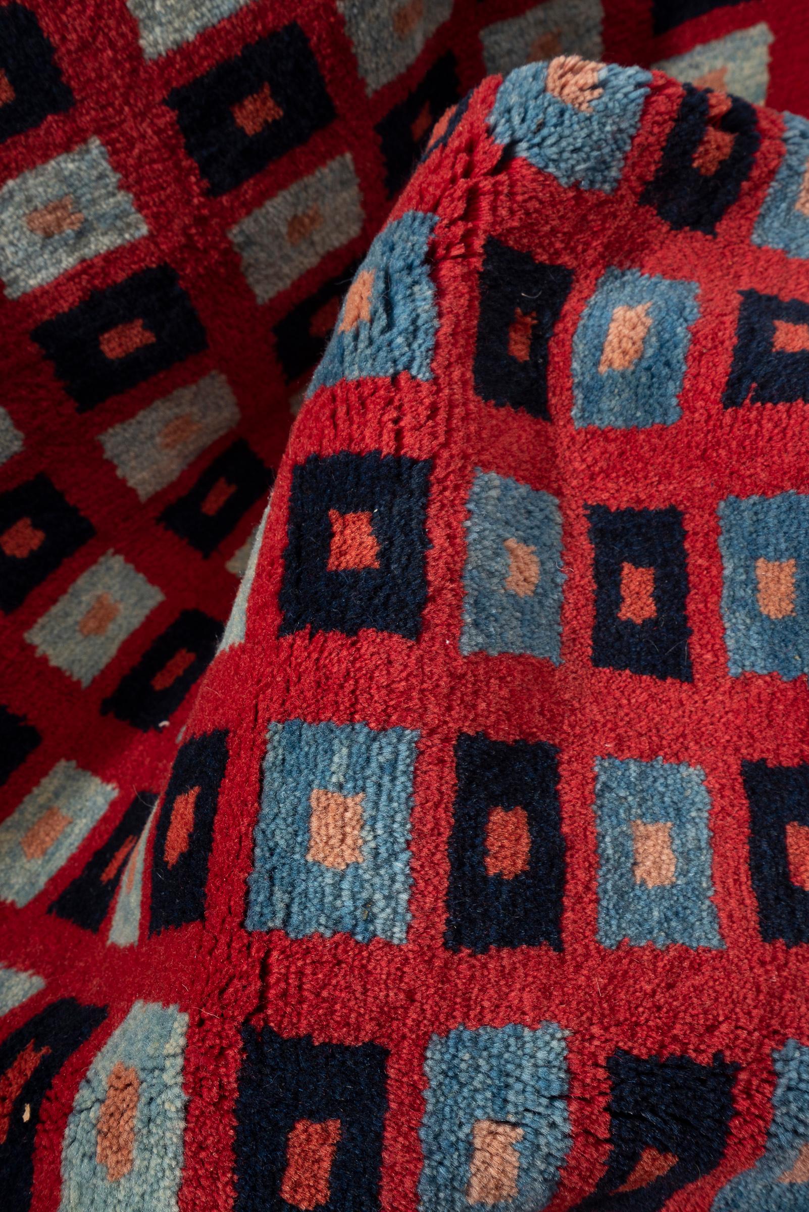 Contemporary Zanjan Squares Persian Rug