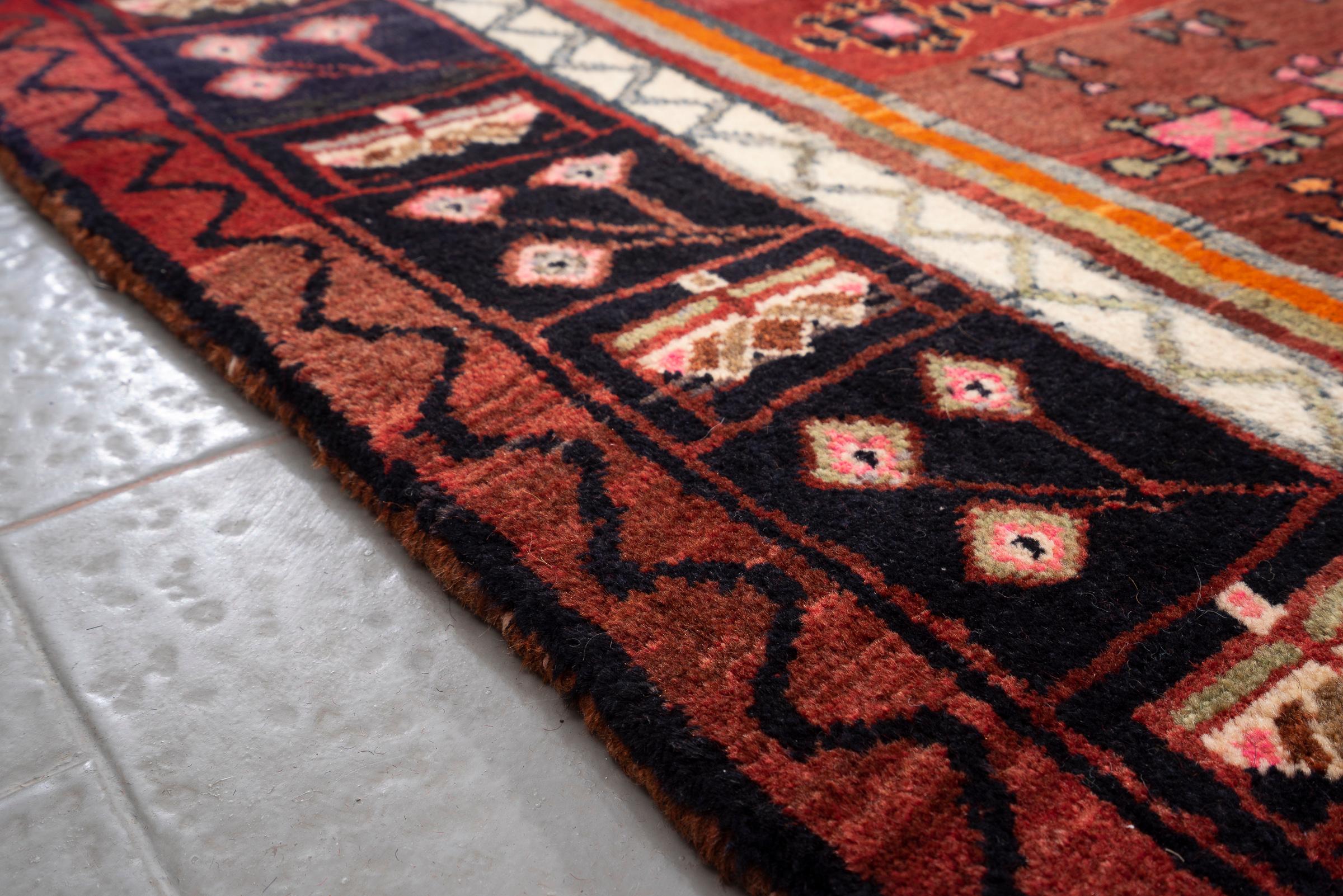 Vintage Khamse Zanjan Persian Rug