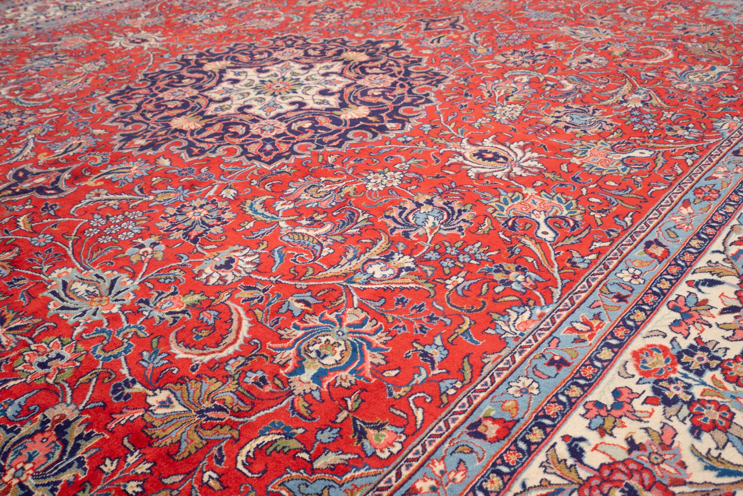 Vintage Fine Sarouk Lachak Toranj Persian Rug