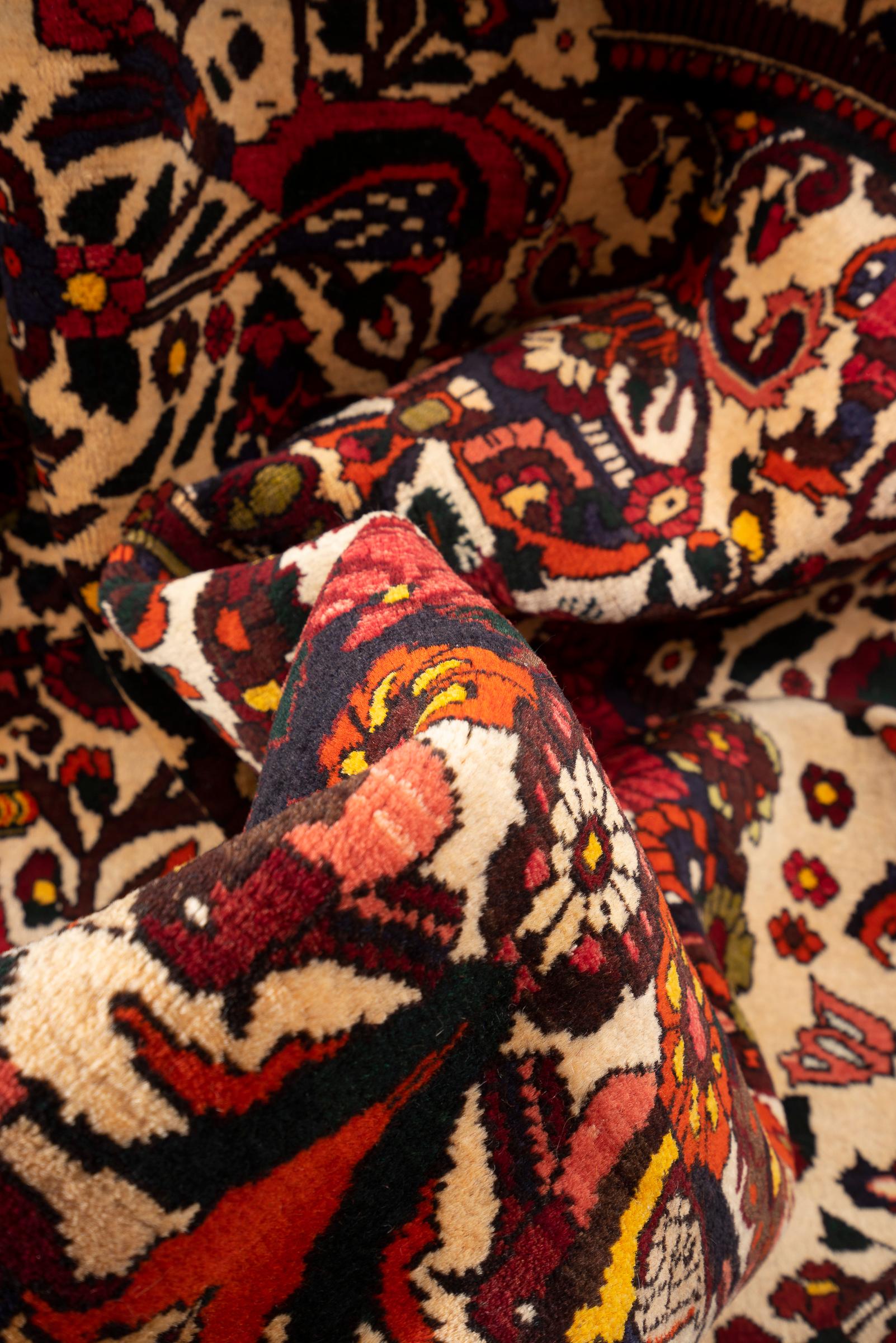 Fine Bakhtiari Tree of Life Persian Rug