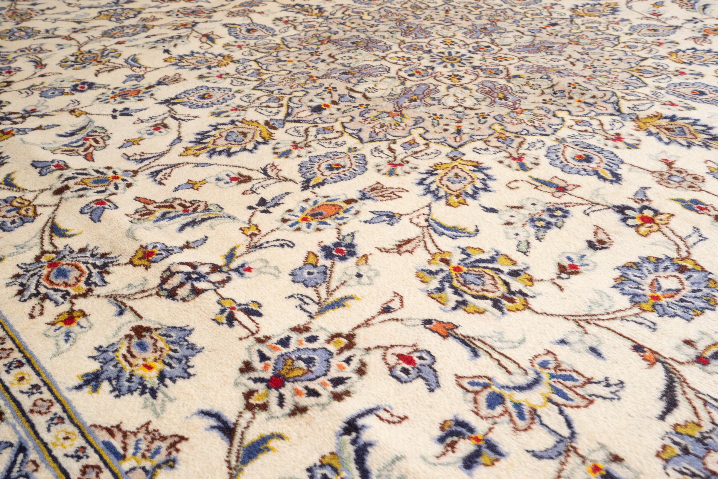 Kashan Light Lachak Toranj Persian Rug