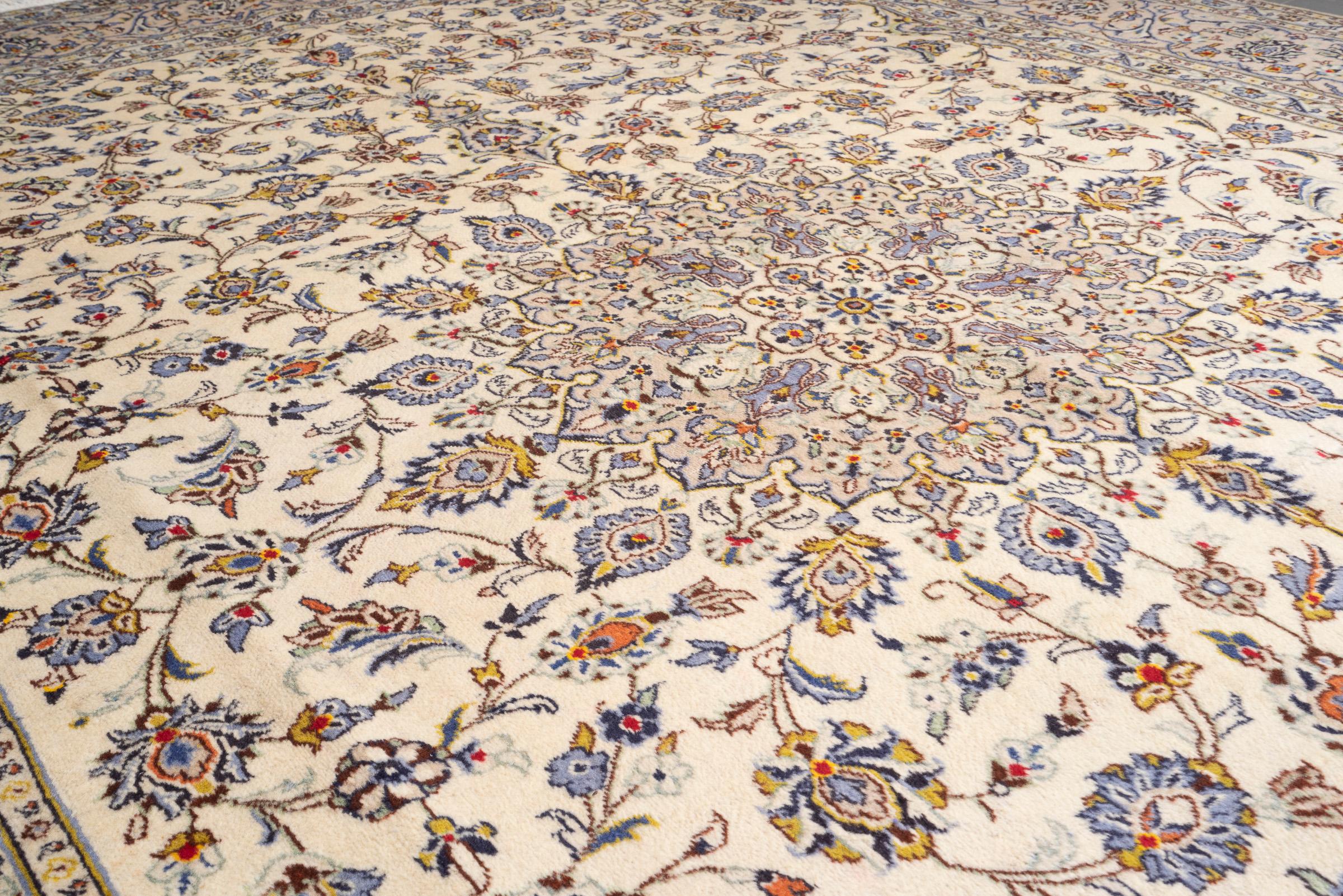 Kashan Light Lachak Toranj Persian Rug