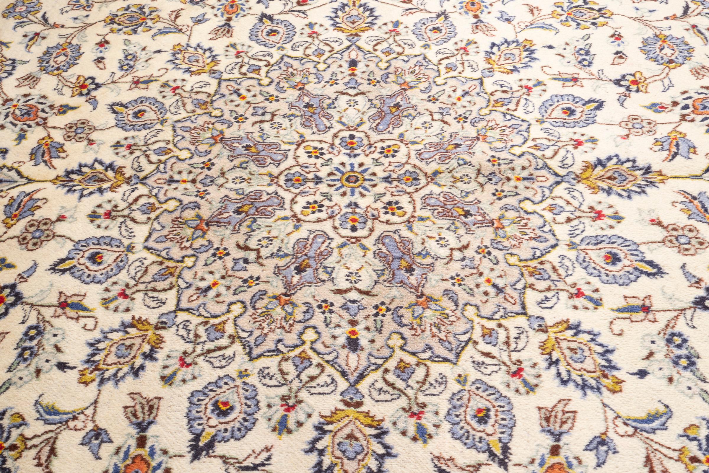 Kashan Light Lachak Toranj Persian Rug