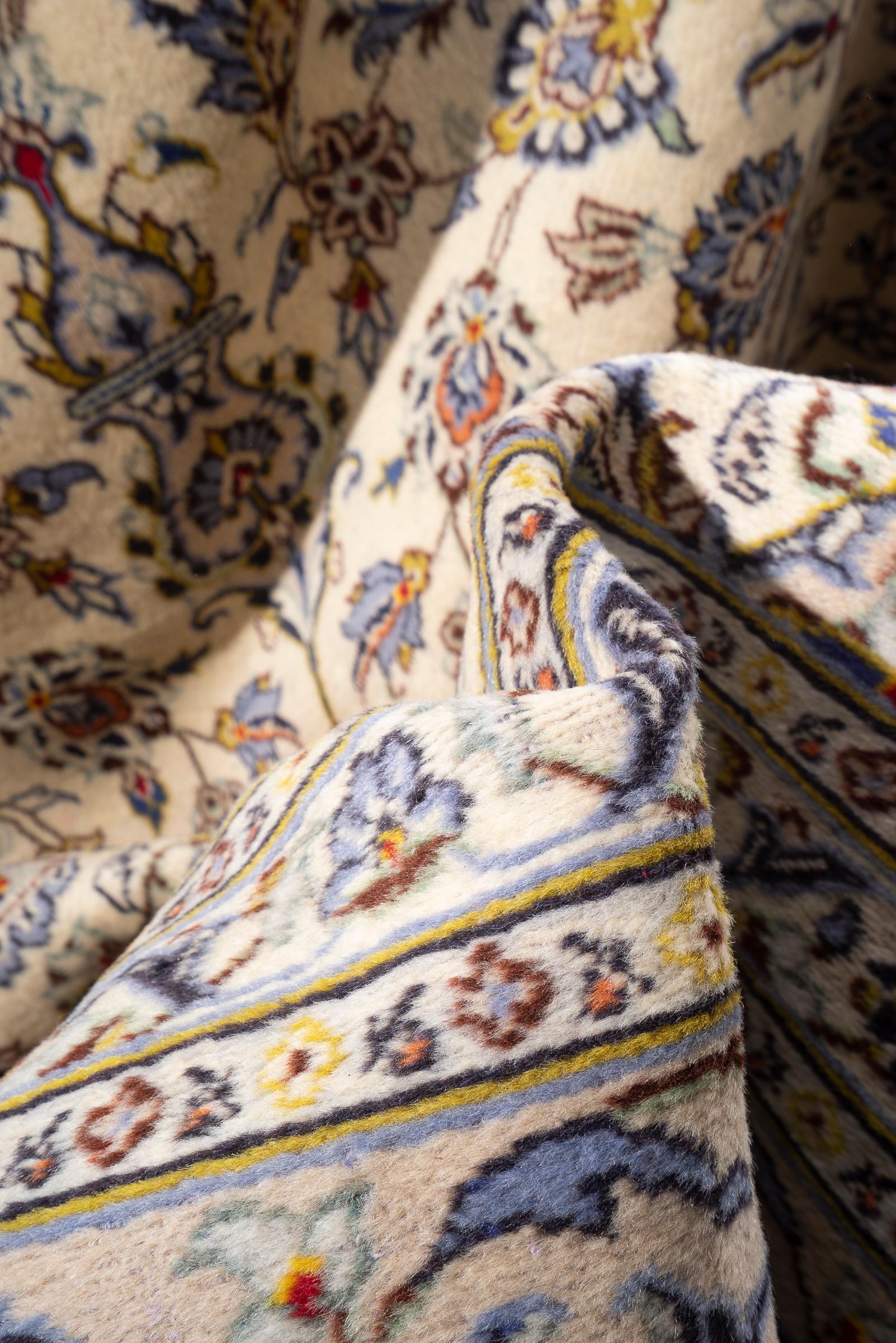 Kashan Light Lachak Toranj Persian Rug