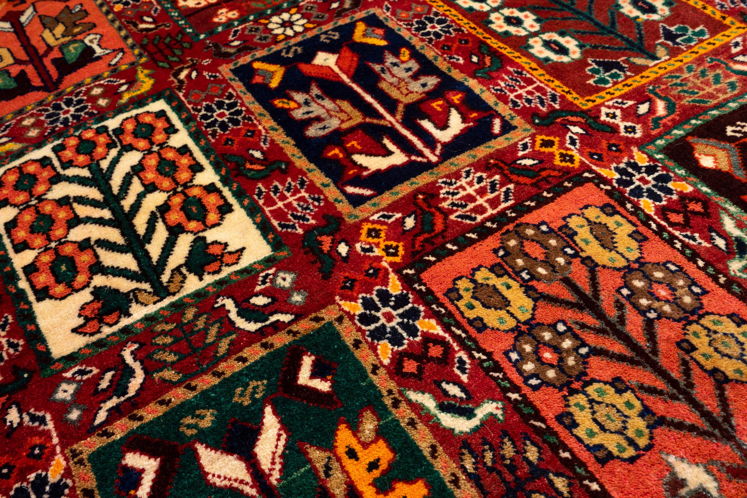 Dated Fine Qashqai Kheshti Persian Rug