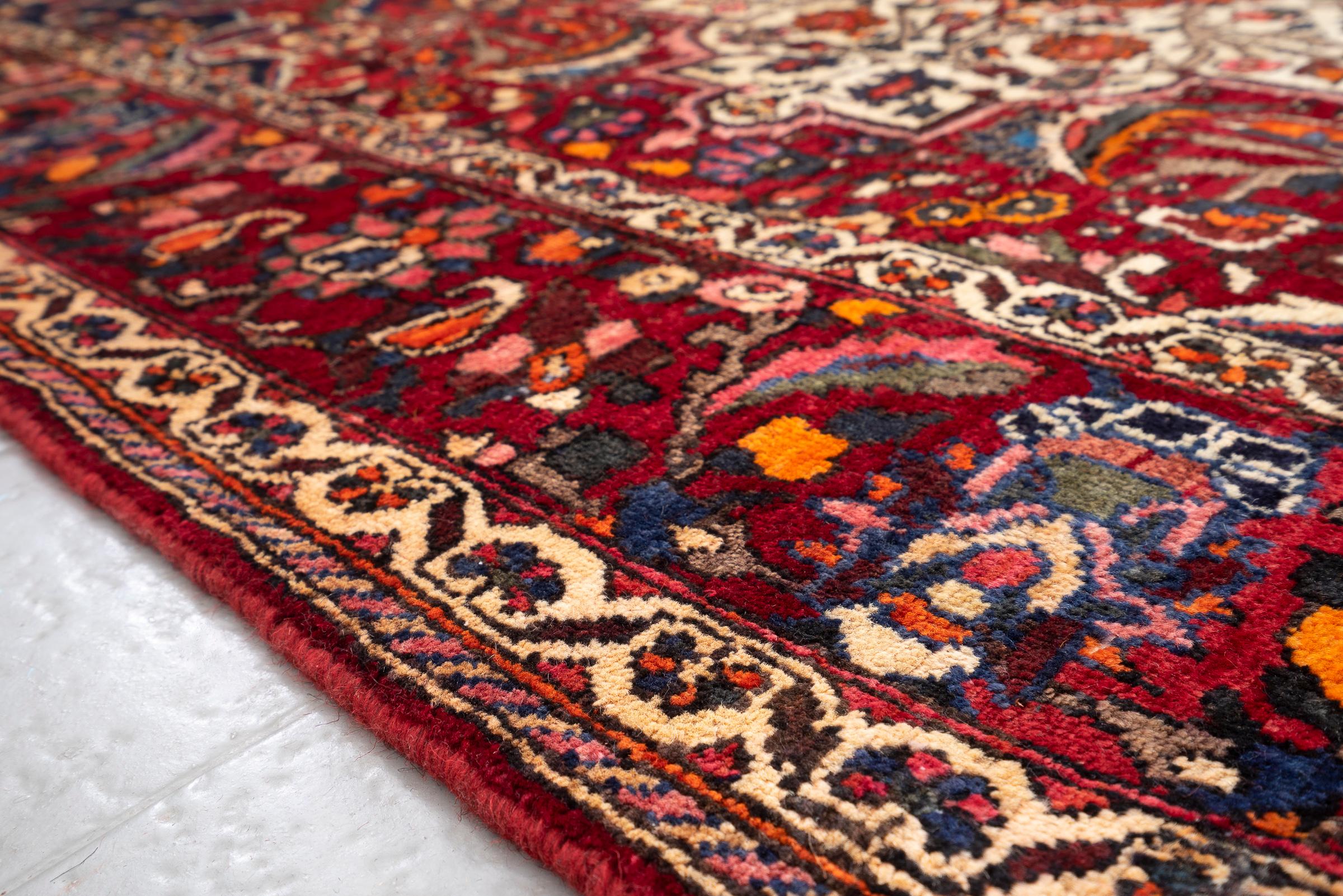 Antique Fine Bakhtiari Lachak Toranj Persian Rug