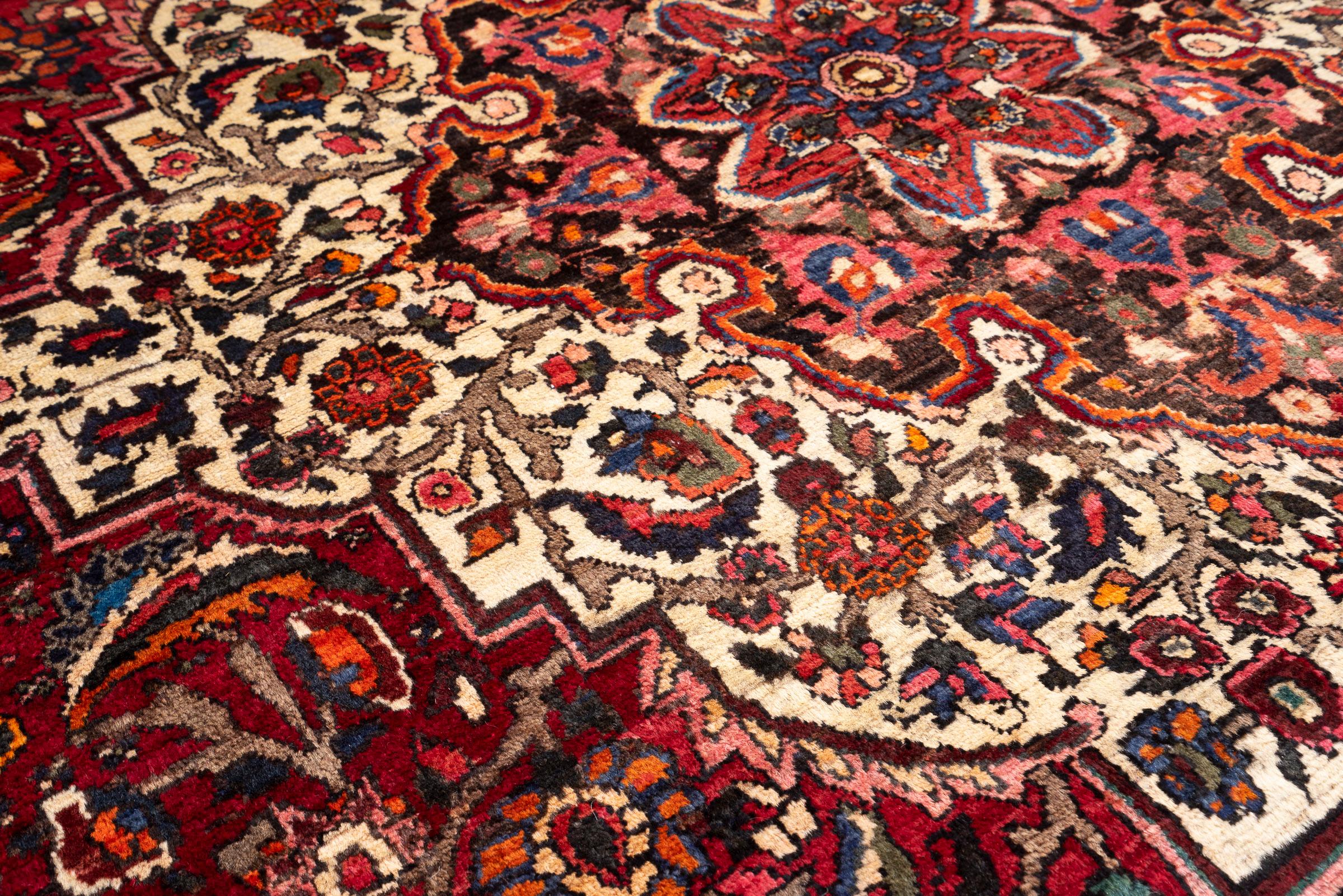 Antique Fine Bakhtiari Lachak Toranj Persian Rug