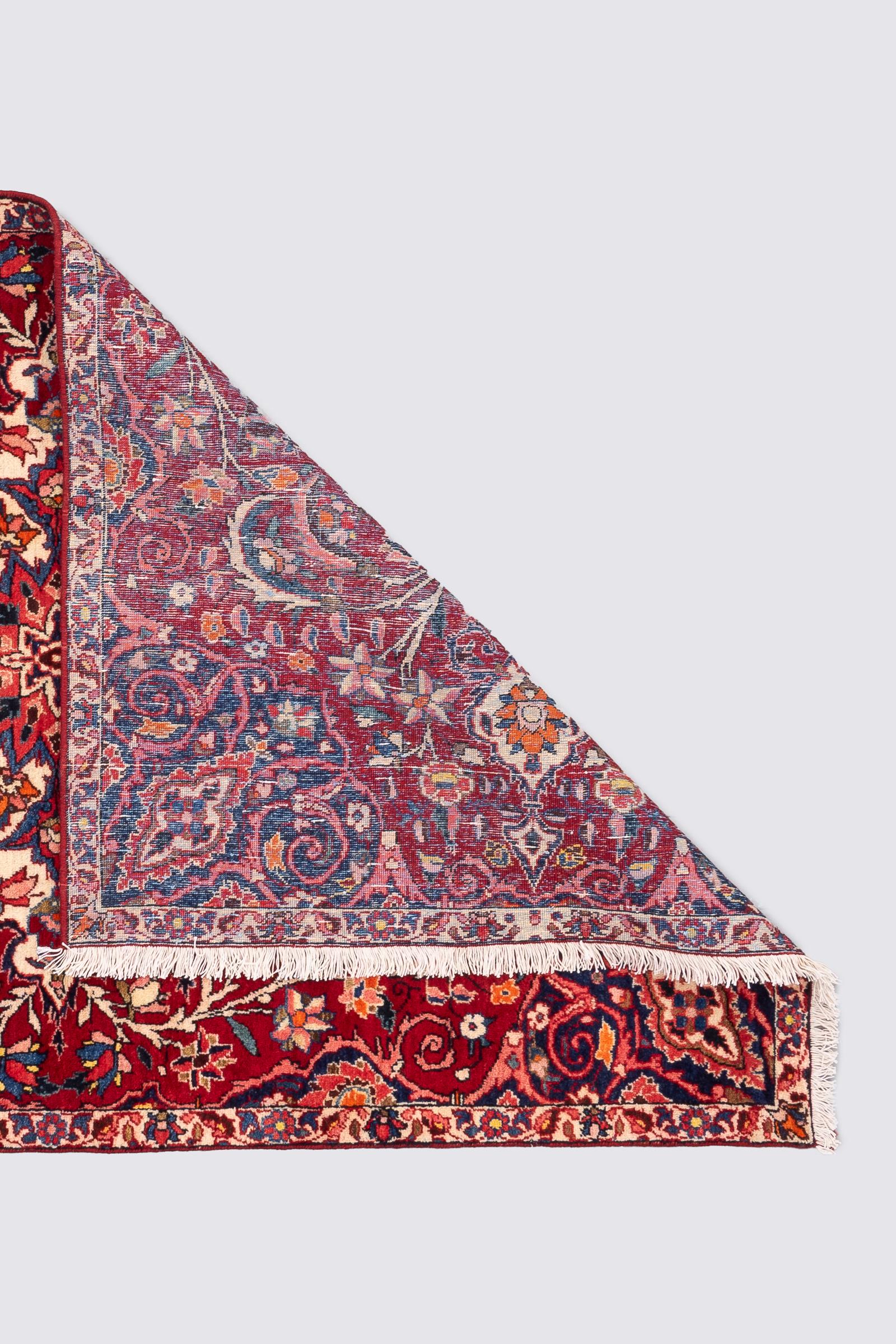 Bakhtiari Fine Lachak Toranj Persian Rug