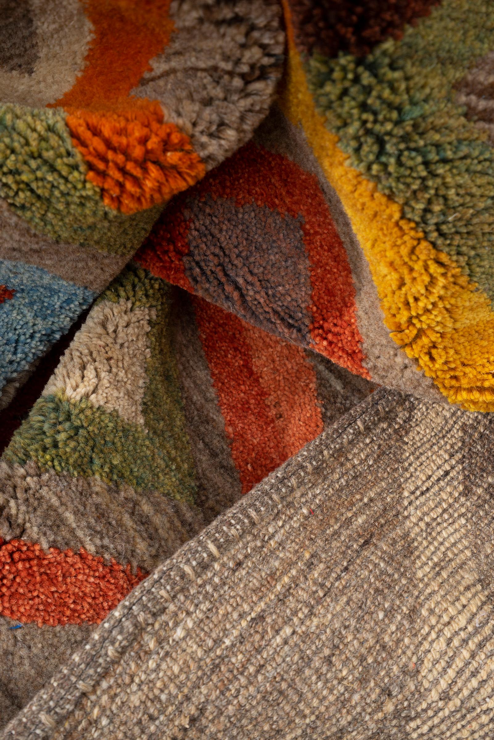 New Weave Qashqai Shooli Diamonds Persian Gabbeh Rug