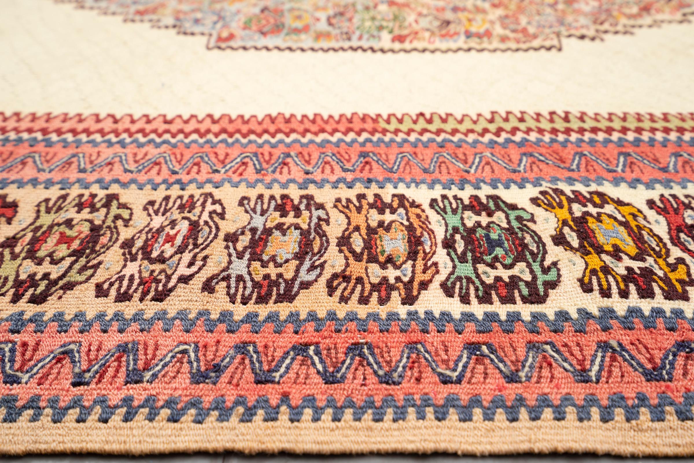 Vintage Fine Sanneh Persian Kilim Rug