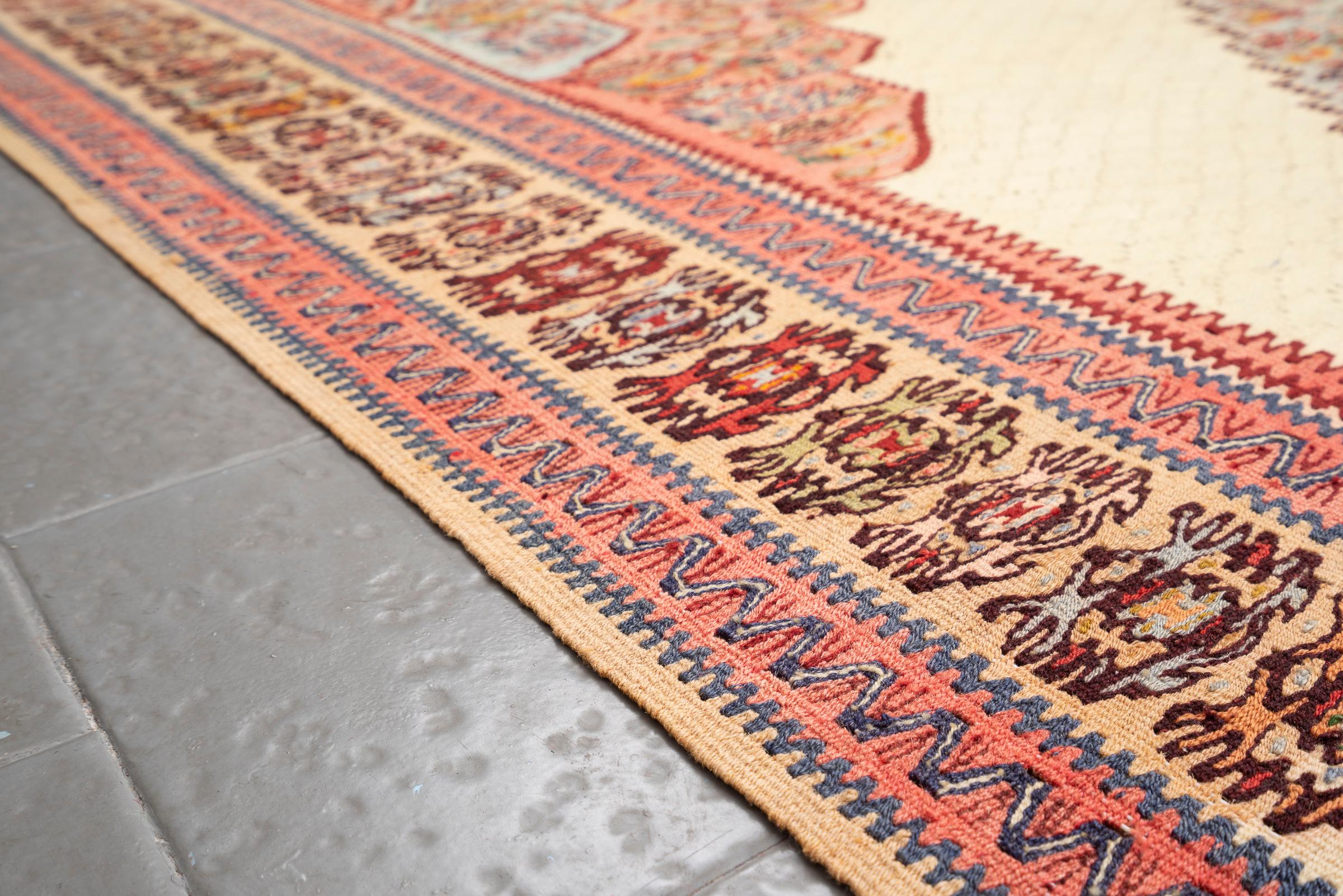 Vintage Fine Sanneh Persian Kilim Rug