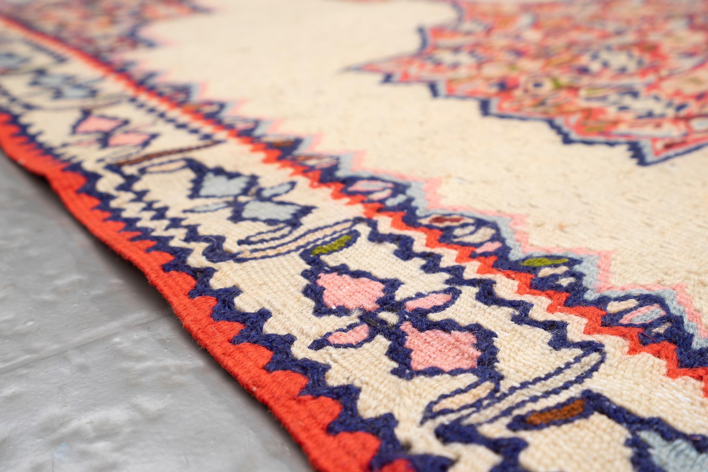 Vintage Fine Sanneh Persian Kilim Rug 1