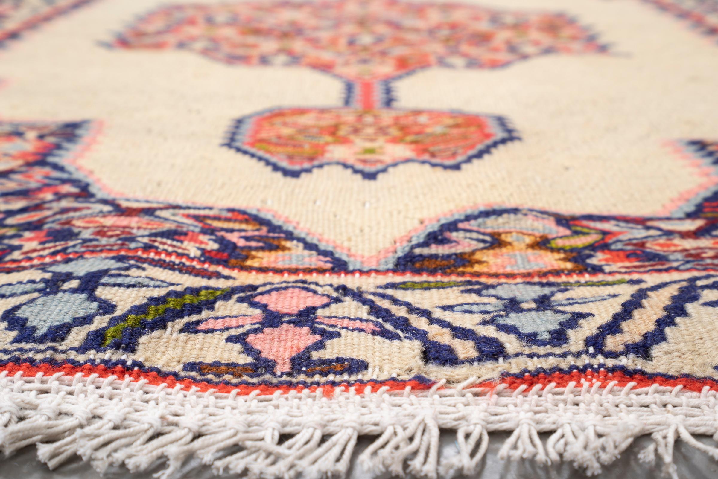 Vintage Fine Sanneh Persian Kilim Rug 1