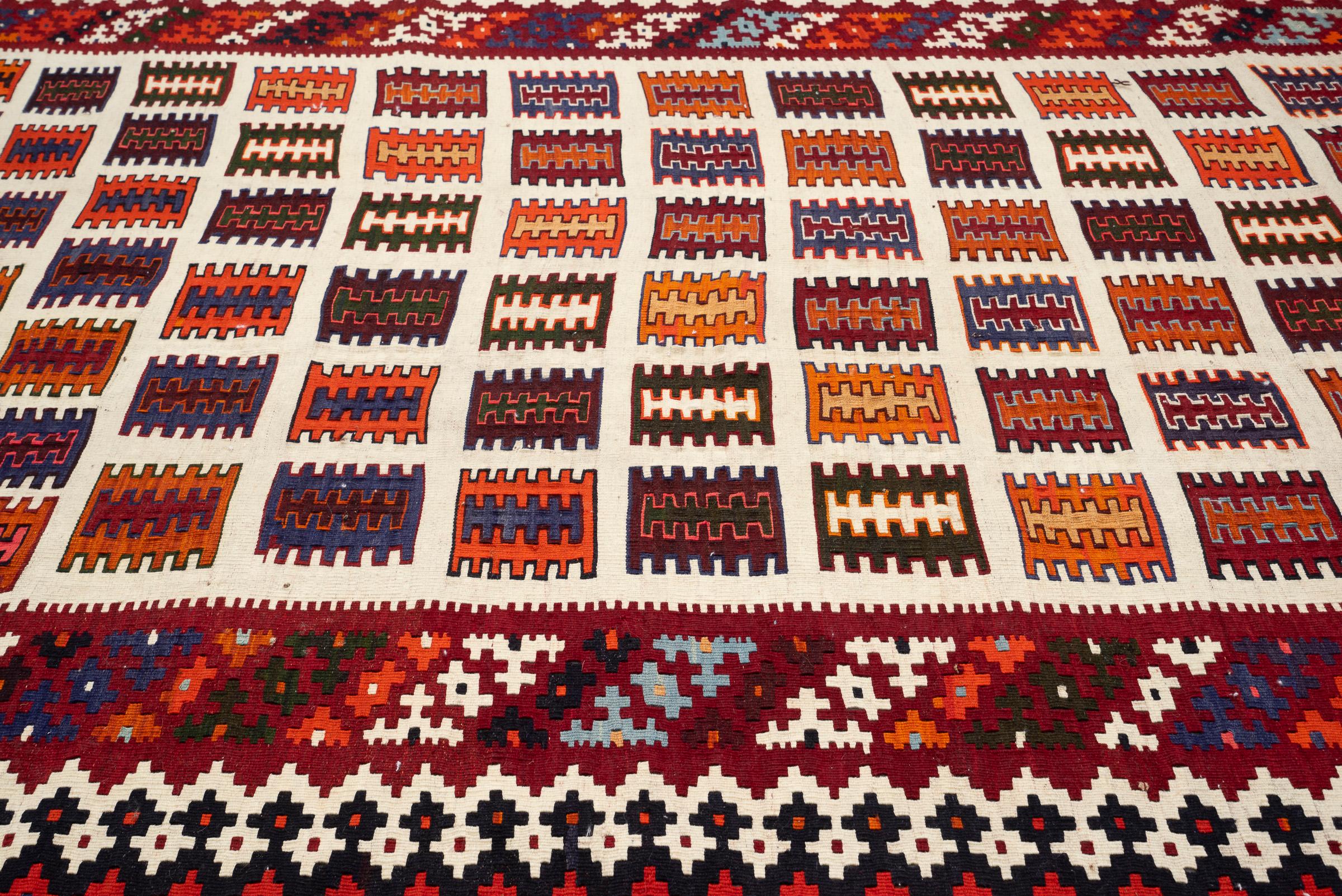 New Weave Qashqai Firuz Abad Persian Kilim Rug