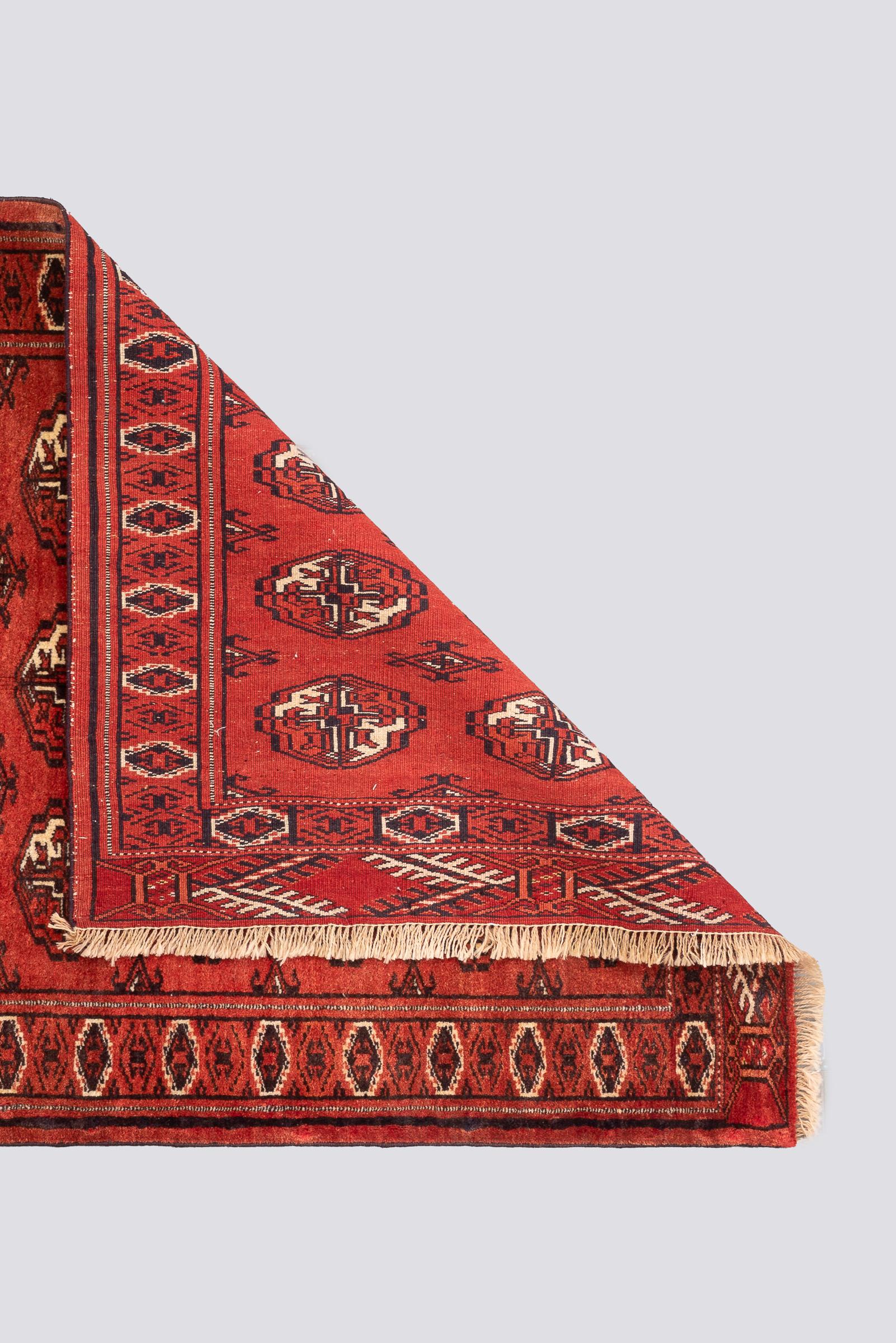 Fine Torkaman Mari Gol (Elephant feet) Persian Rug