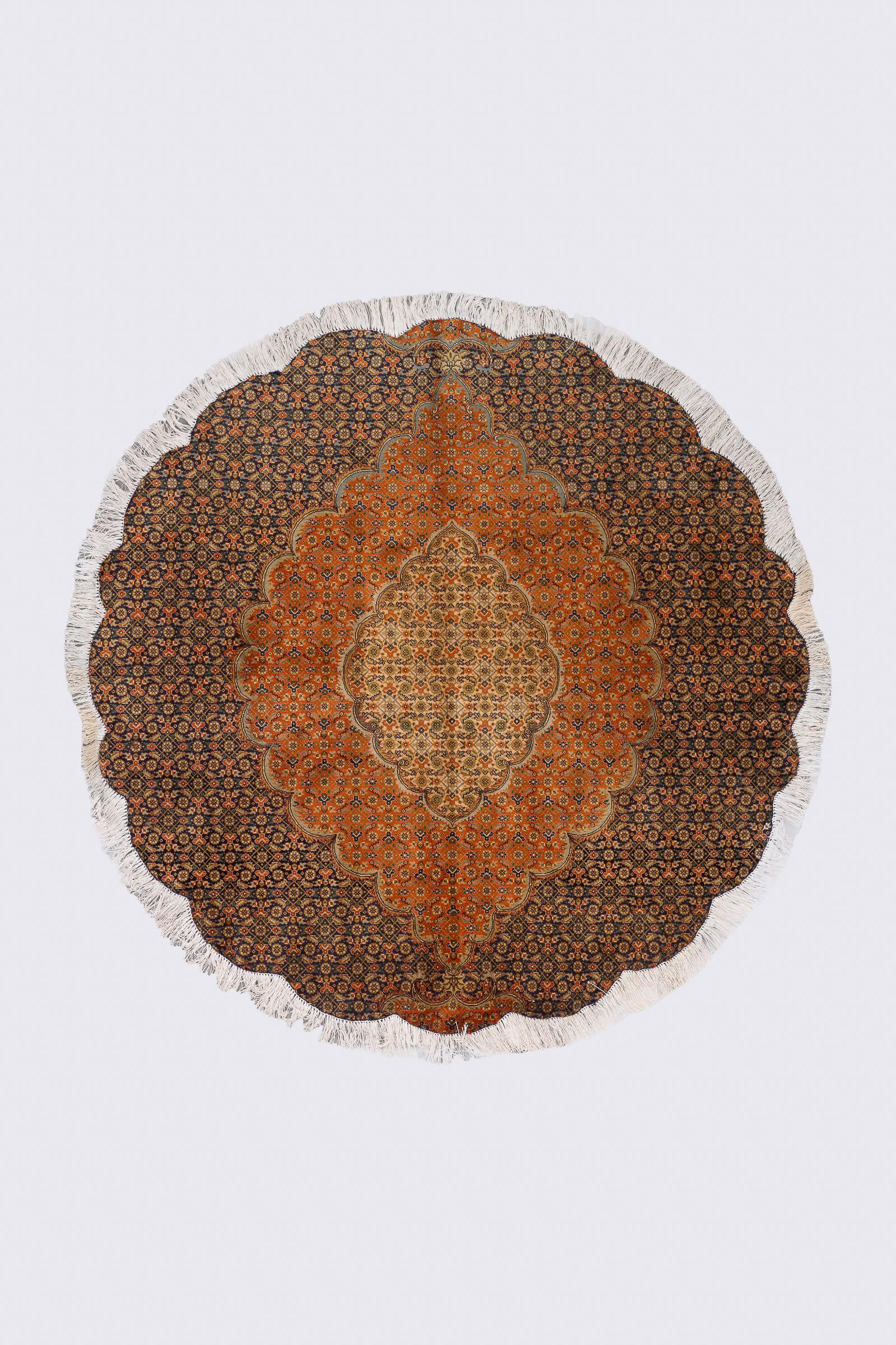 New Weave Fine 50 Raj Tabriz Mahi Circular Carpet