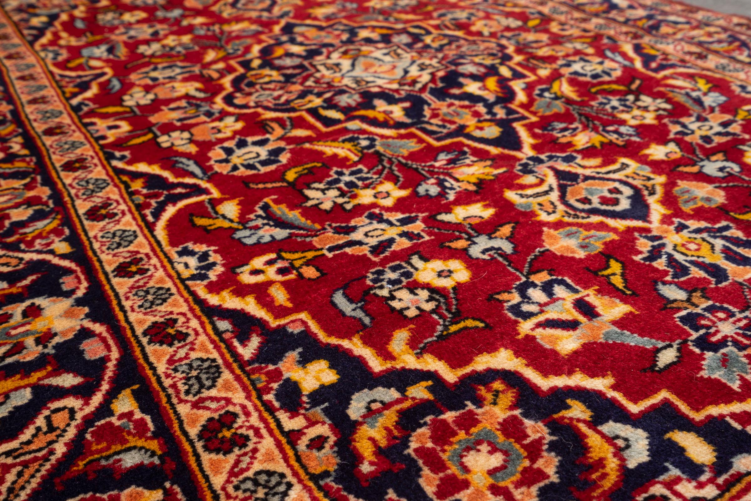 Kashan Laaki Lachak Toranj Persian Rug