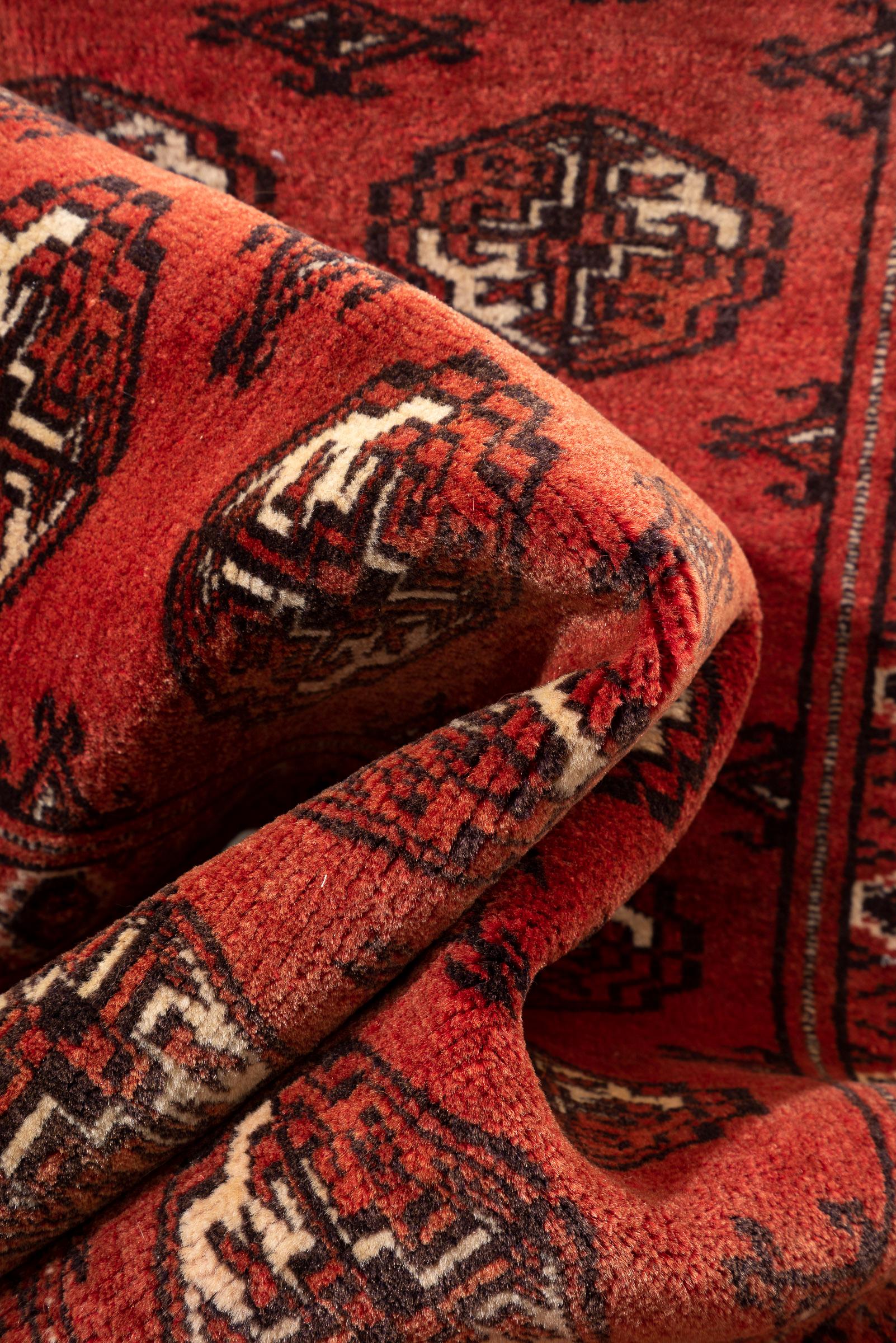 Fine Torkaman Mari Gol (Elephant feet) Persian Rug