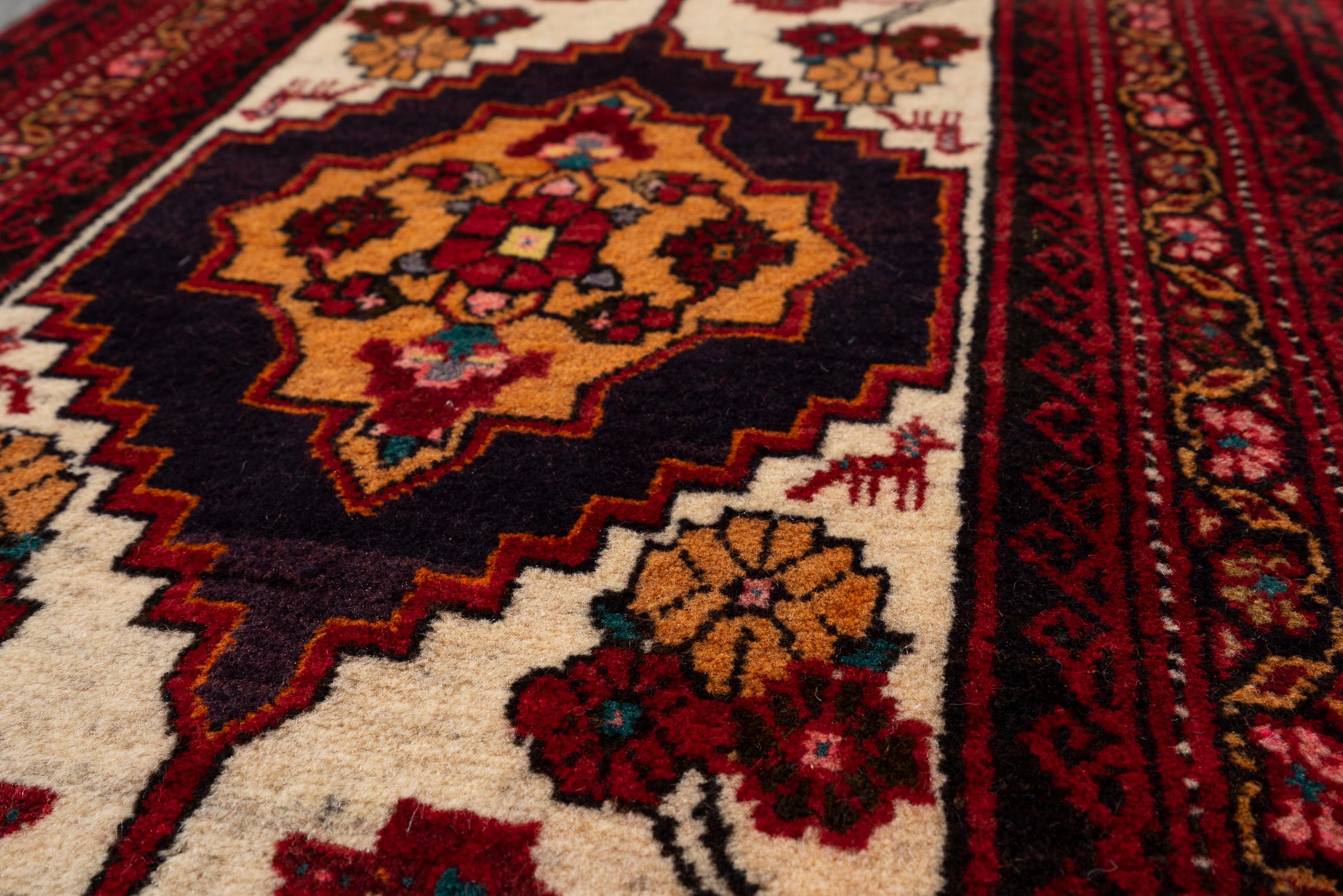Vintage GhasemAbad Persian Poshti Rug 1