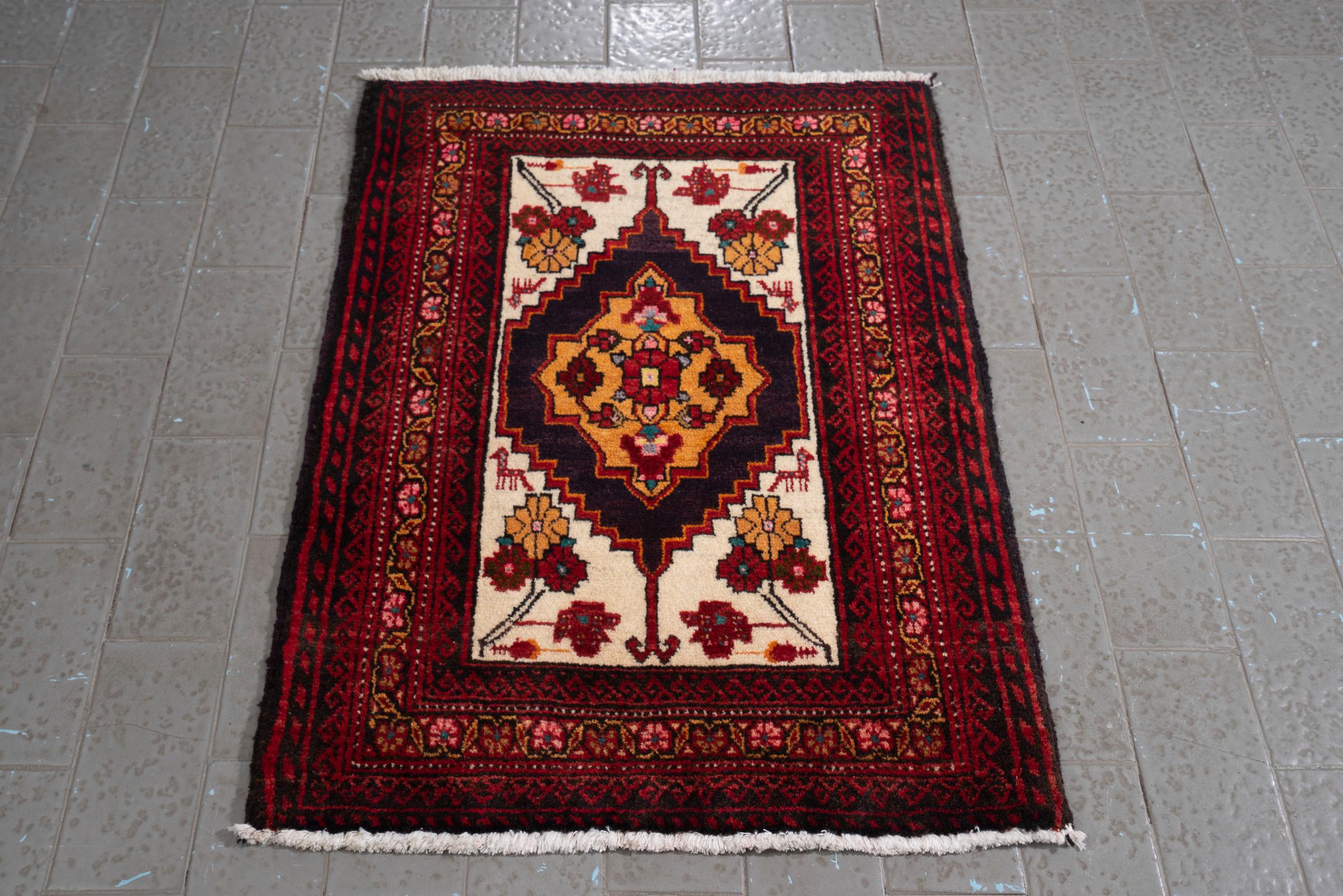 Vintage GhasemAbad Persian Poshti Rug 1