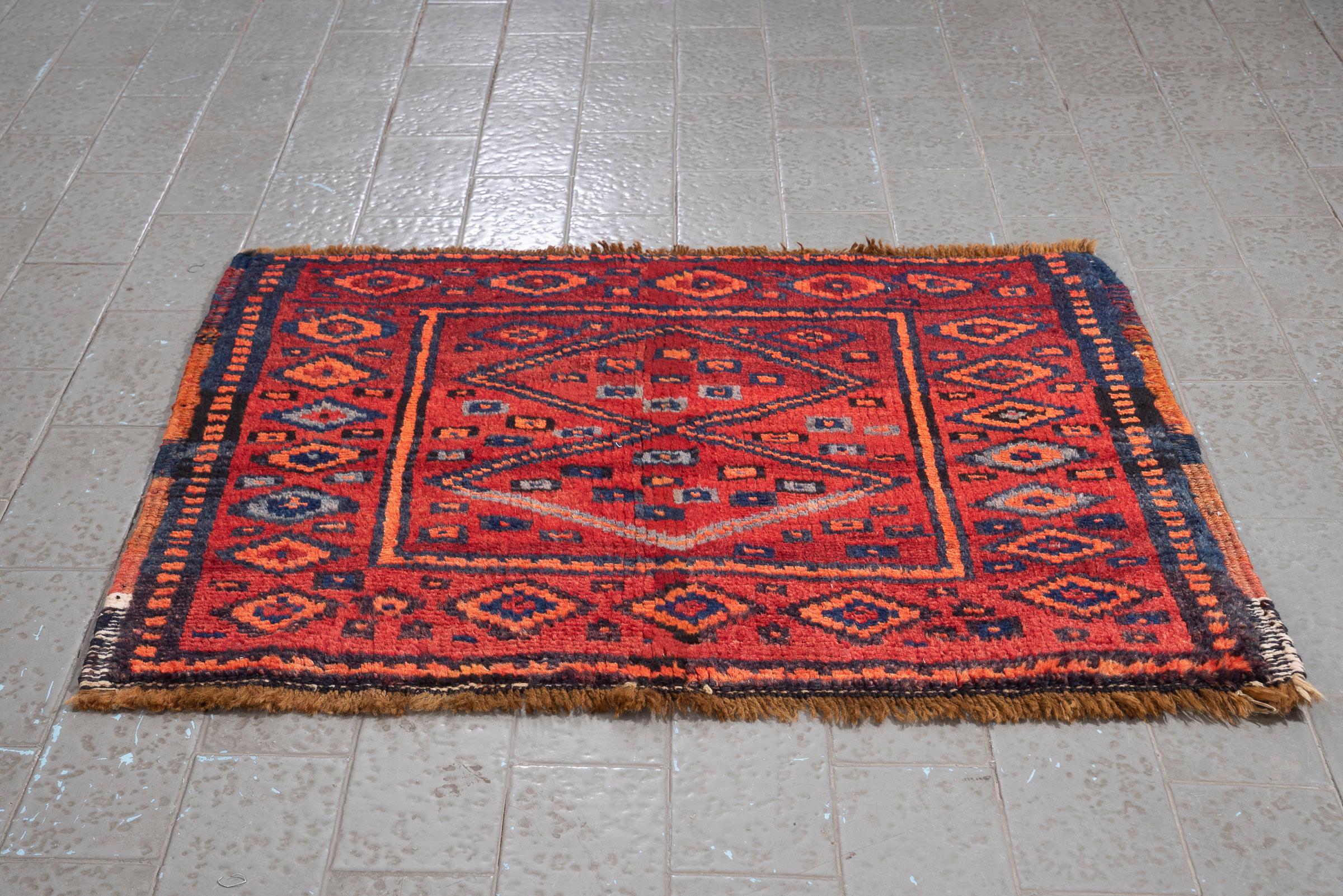 Antique Torkaman Opened Persian Toubreh Face