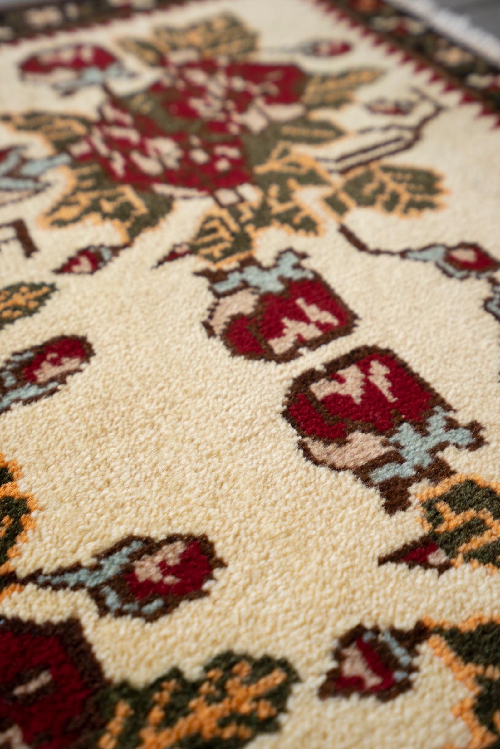 Afshar Golfarang Persian Rug