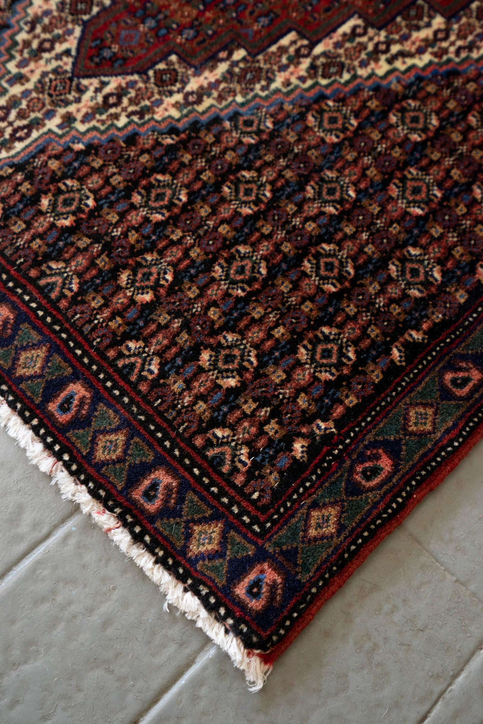 Sanneh Mahi Persian Poshti Rug