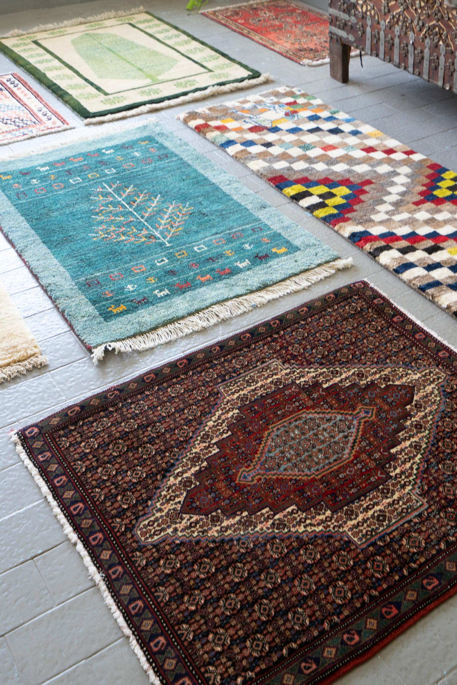 Sanneh Mahi Persian Poshti Rug